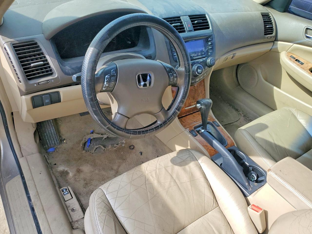 2005 Honda Accord Hybrid Gold vin: JHMCN36475C018901