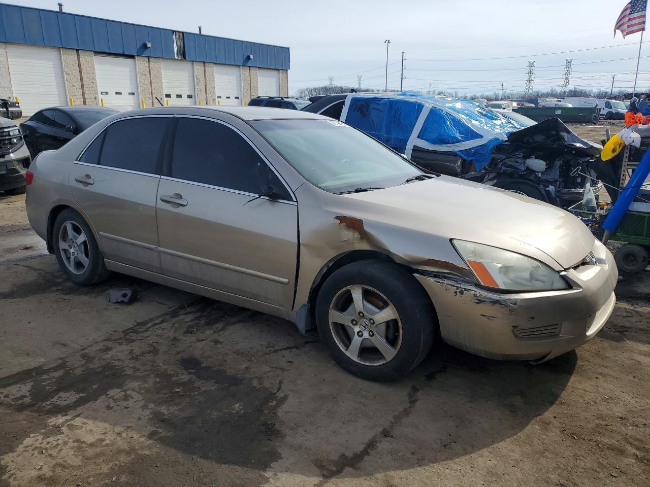 2005 Honda Accord Hybrid Gold vin: JHMCN36475C018901