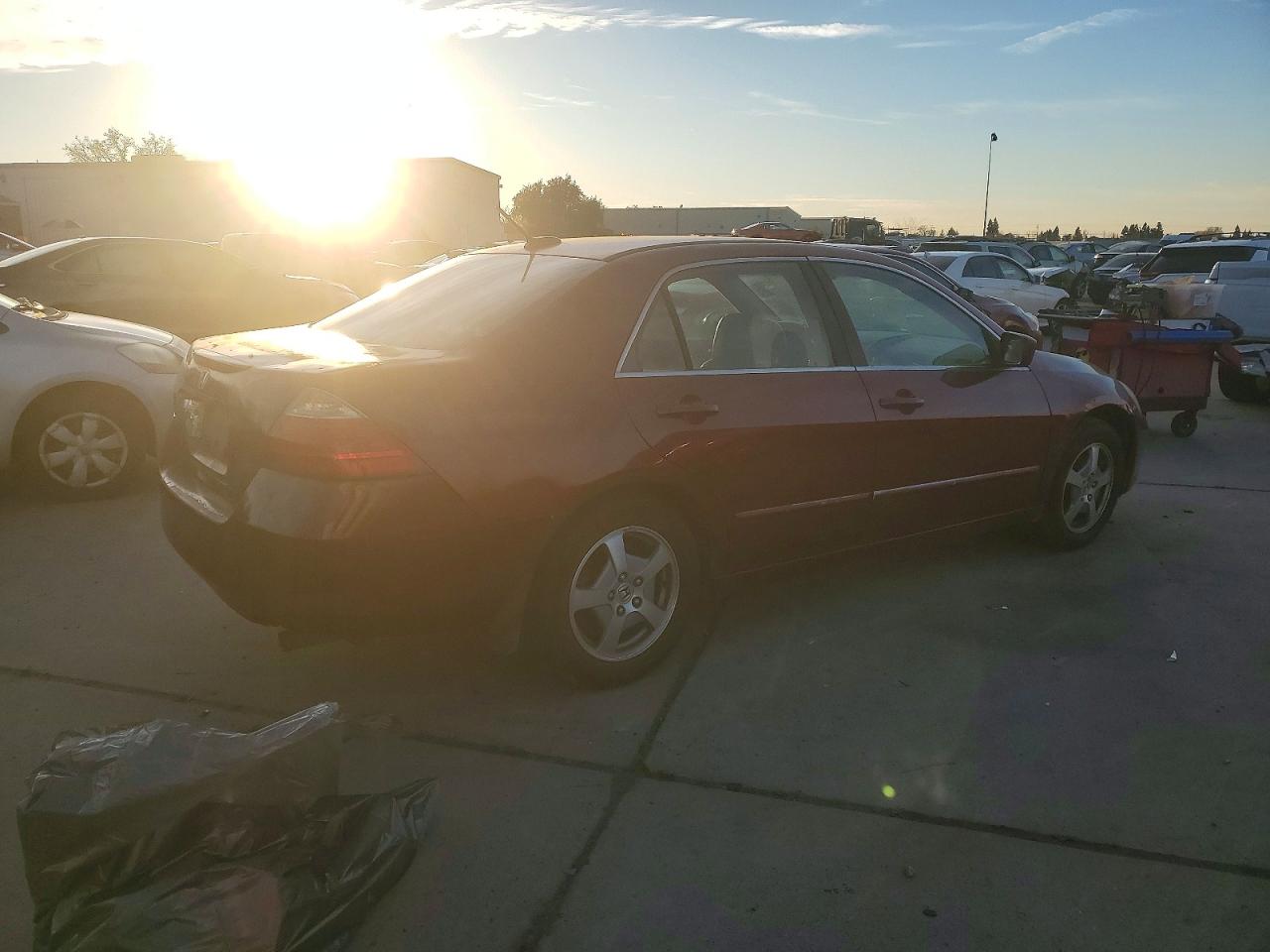 2007 Honda Accord Hybrid Red vin: JHMCN36477C002958