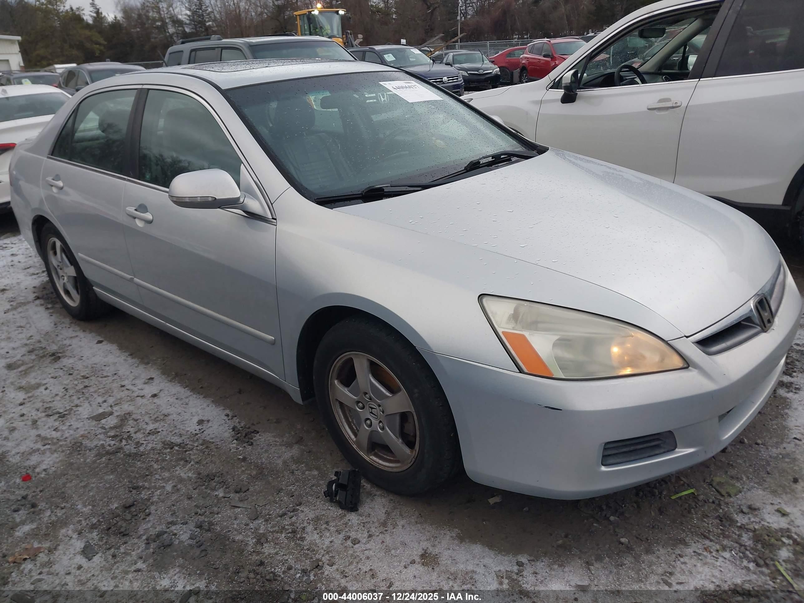 2007 Honda Accord Hybrid Silver vin: JHMCN36477C003124
