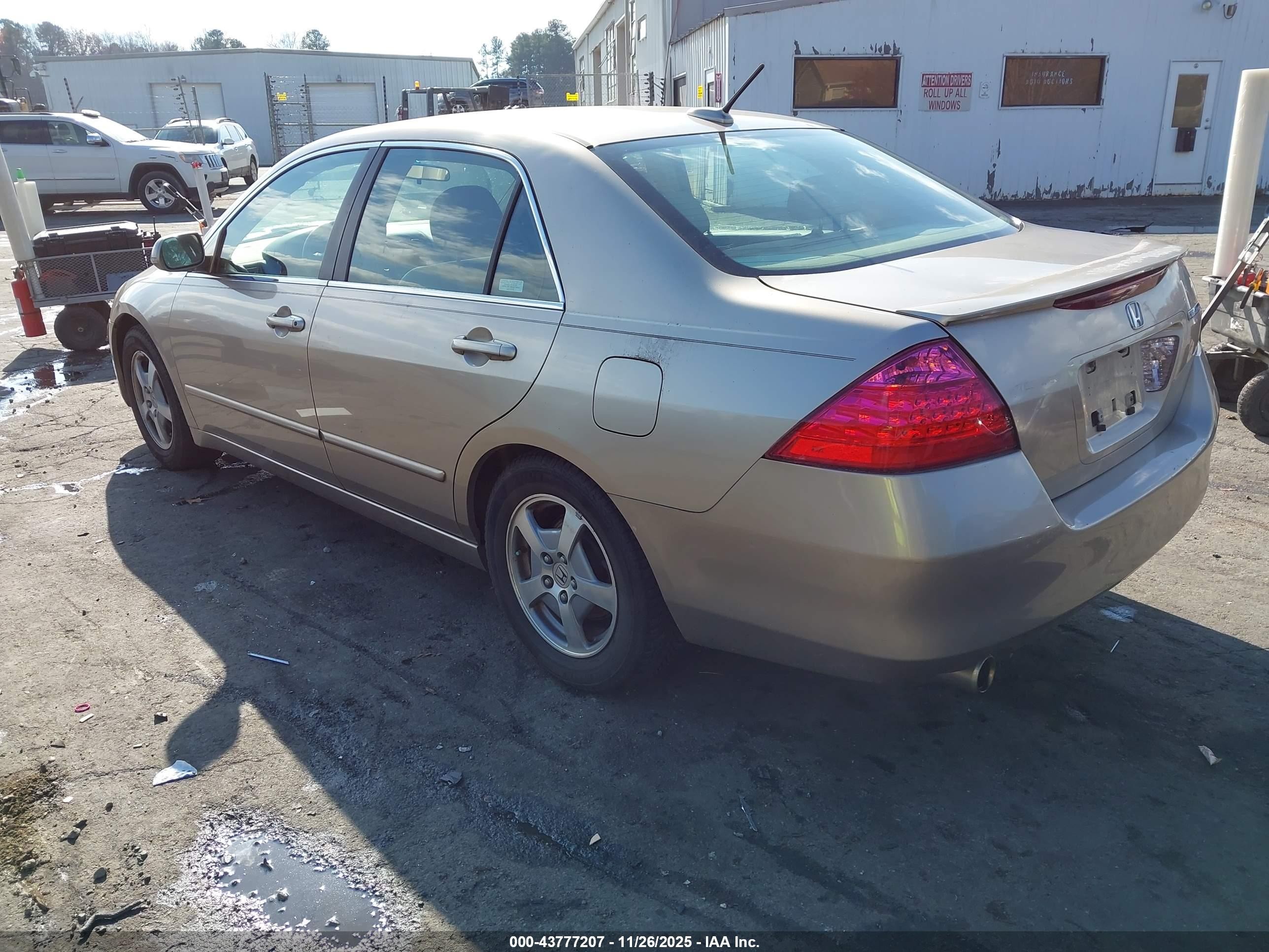 2007 Honda Accord Hybrid   Золотой vin: JHMCN36477C003205