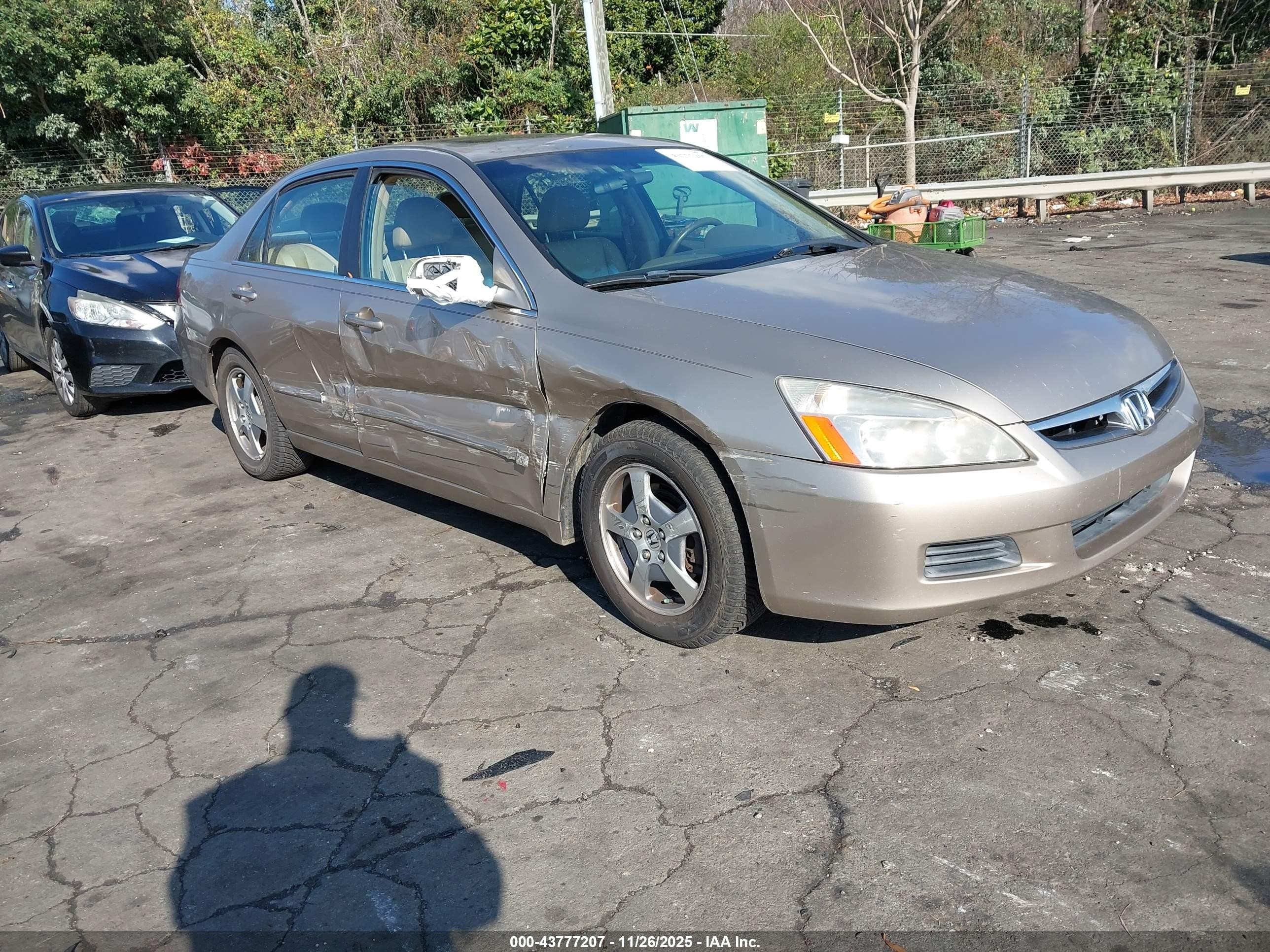 2007 Honda Accord Hybrid   Gold vin: JHMCN36477C003205