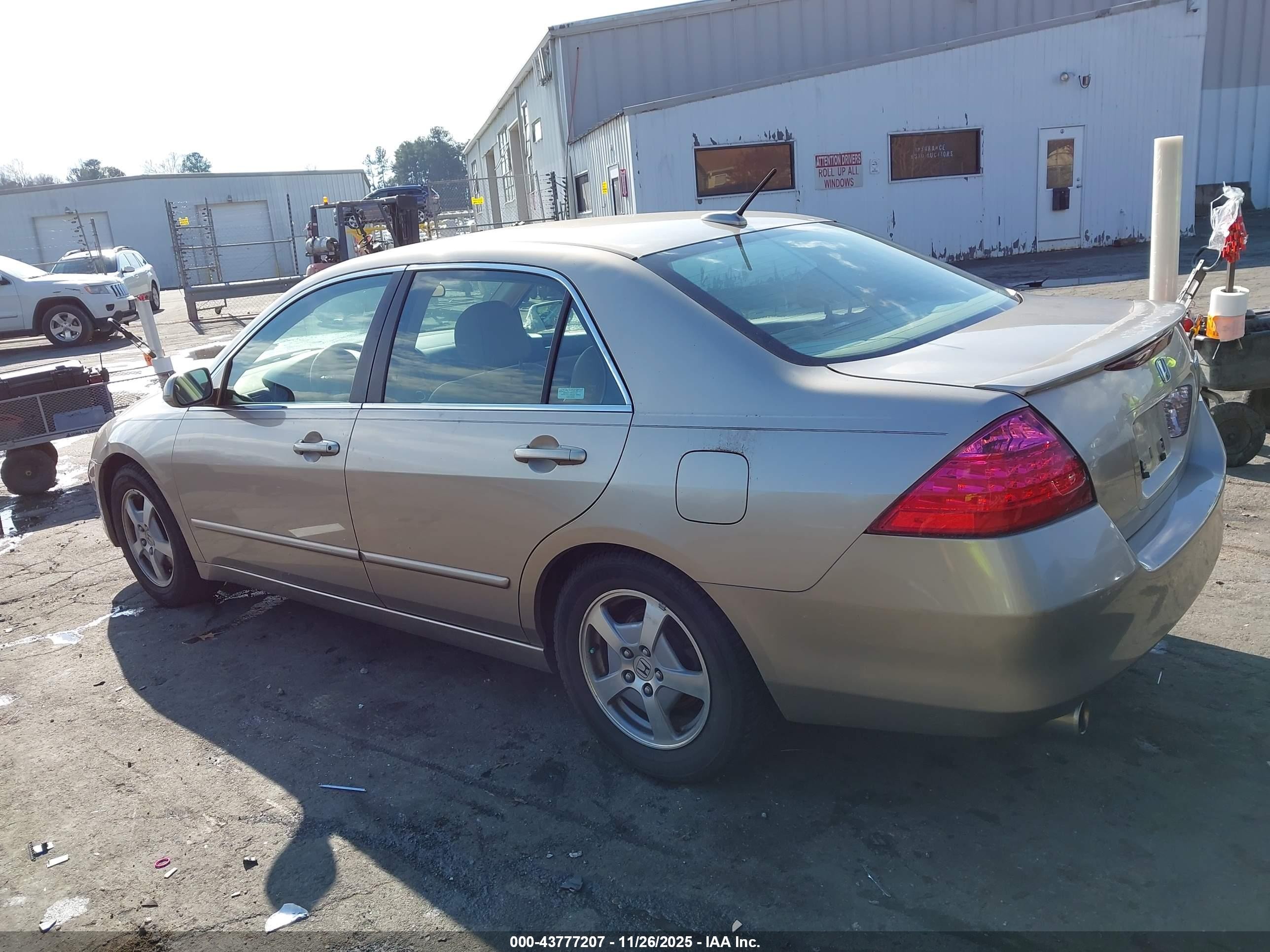 2007 Honda Accord Hybrid   Золотой vin: JHMCN36477C003205