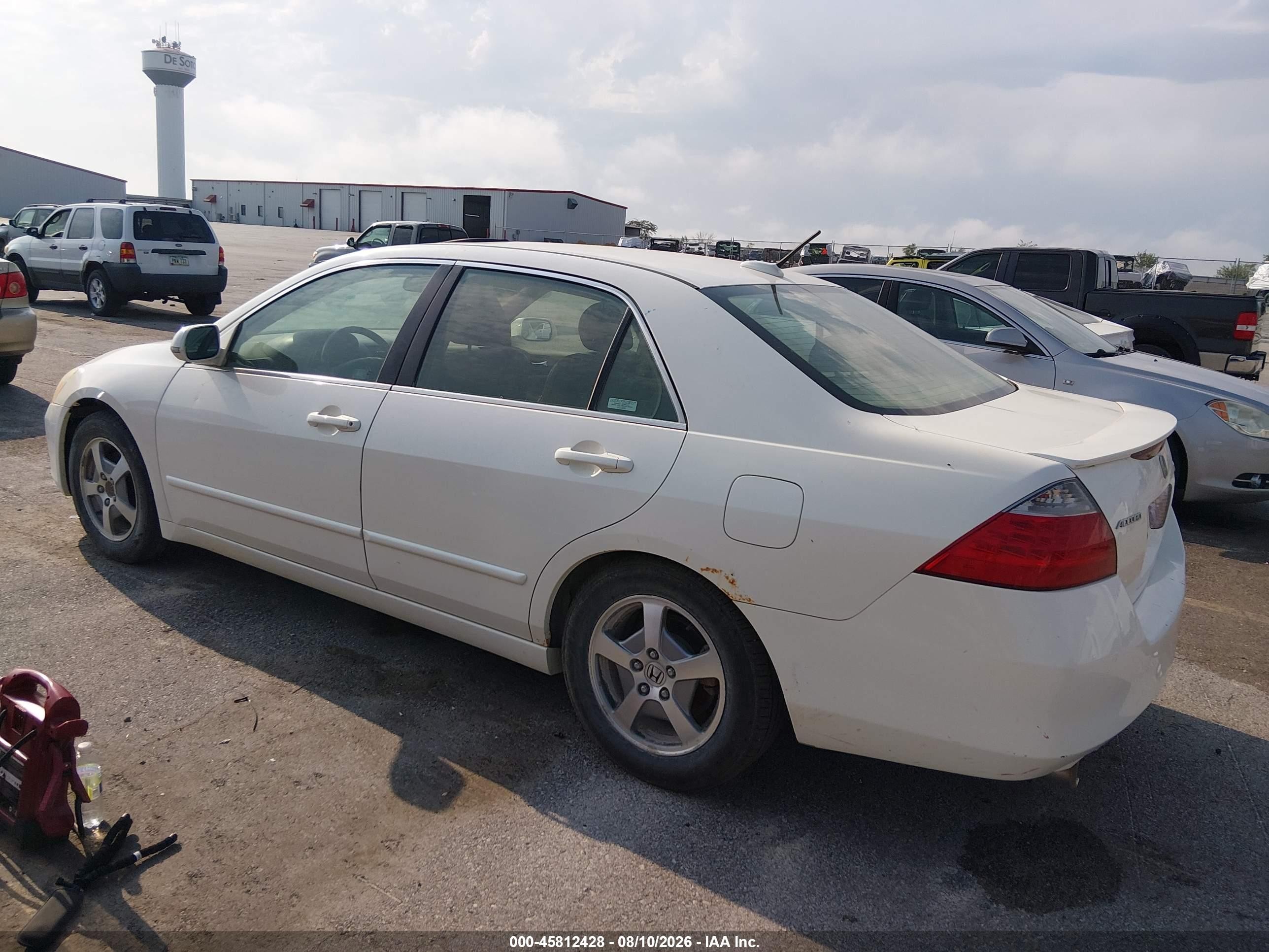 2006 Honda Accord Hybrid   White vin: JHMCN36486C000148