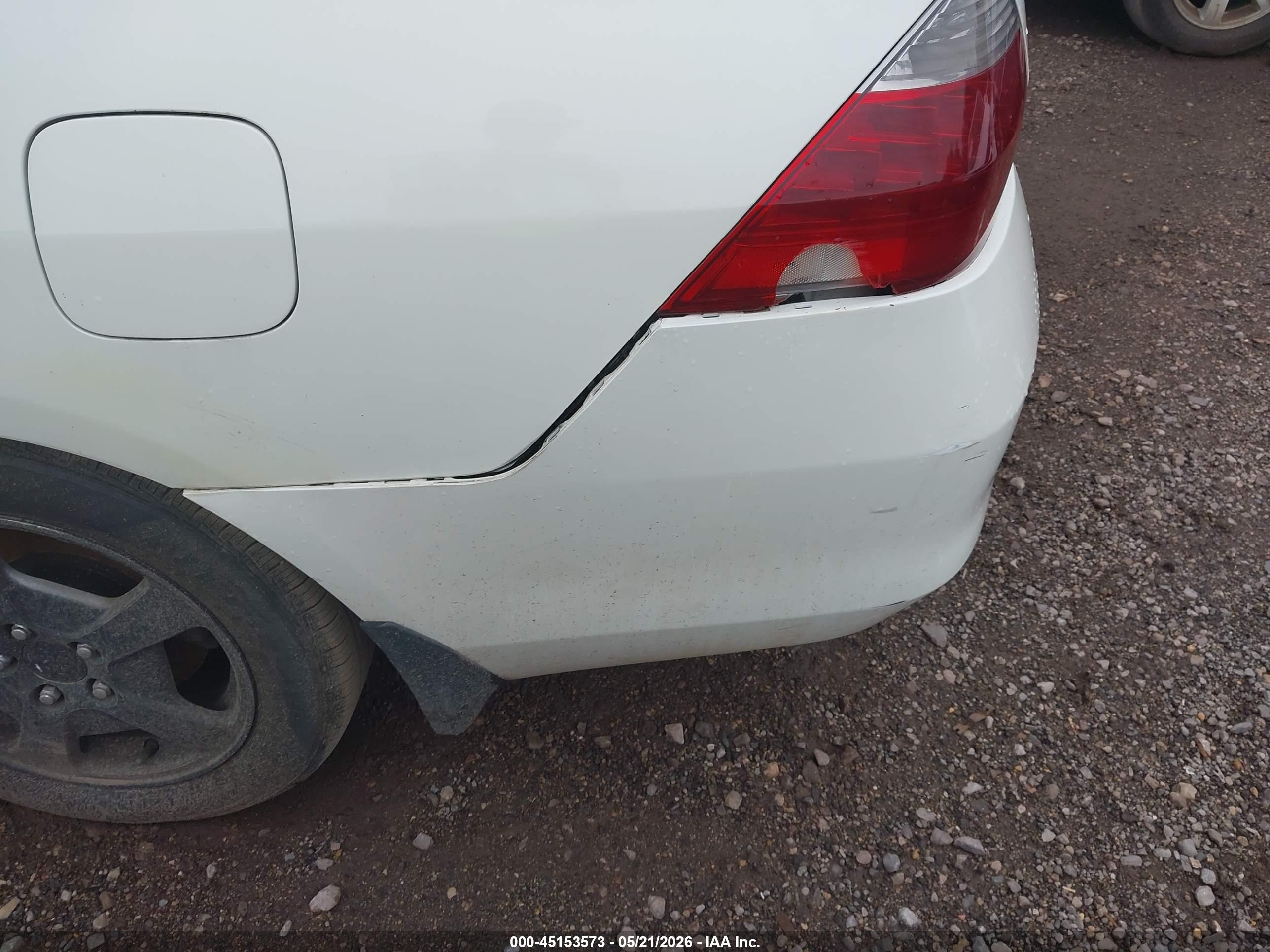 2006 Honda Accord Hybrid   White vin: JHMCN36496C003771