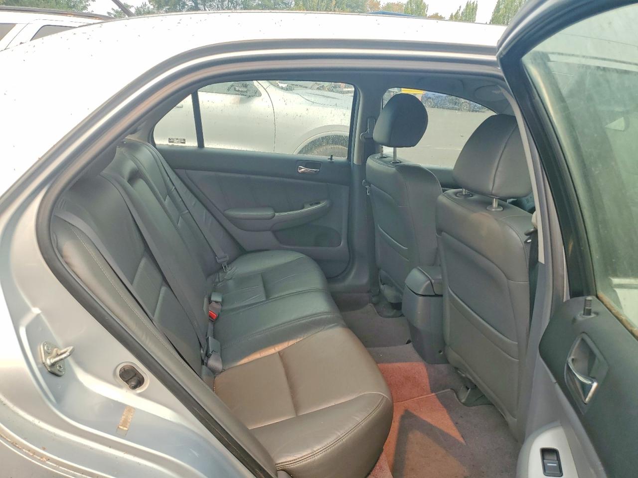 2005 Honda Accord Hybrid Silver vin: JHMCN364X5C004040