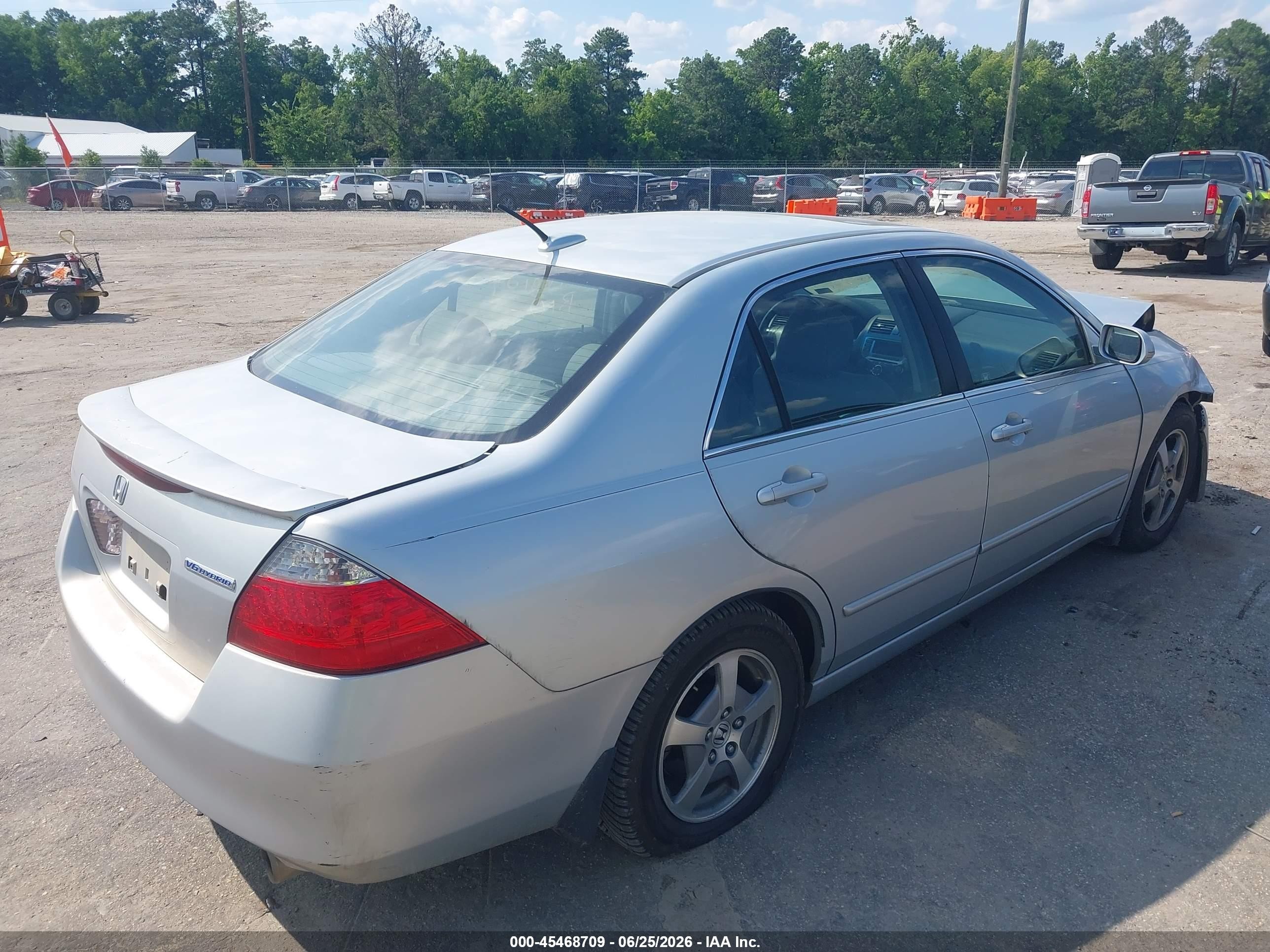 2006 Honda Accord Hybrid Silver vin: JHMCN364X6C000443