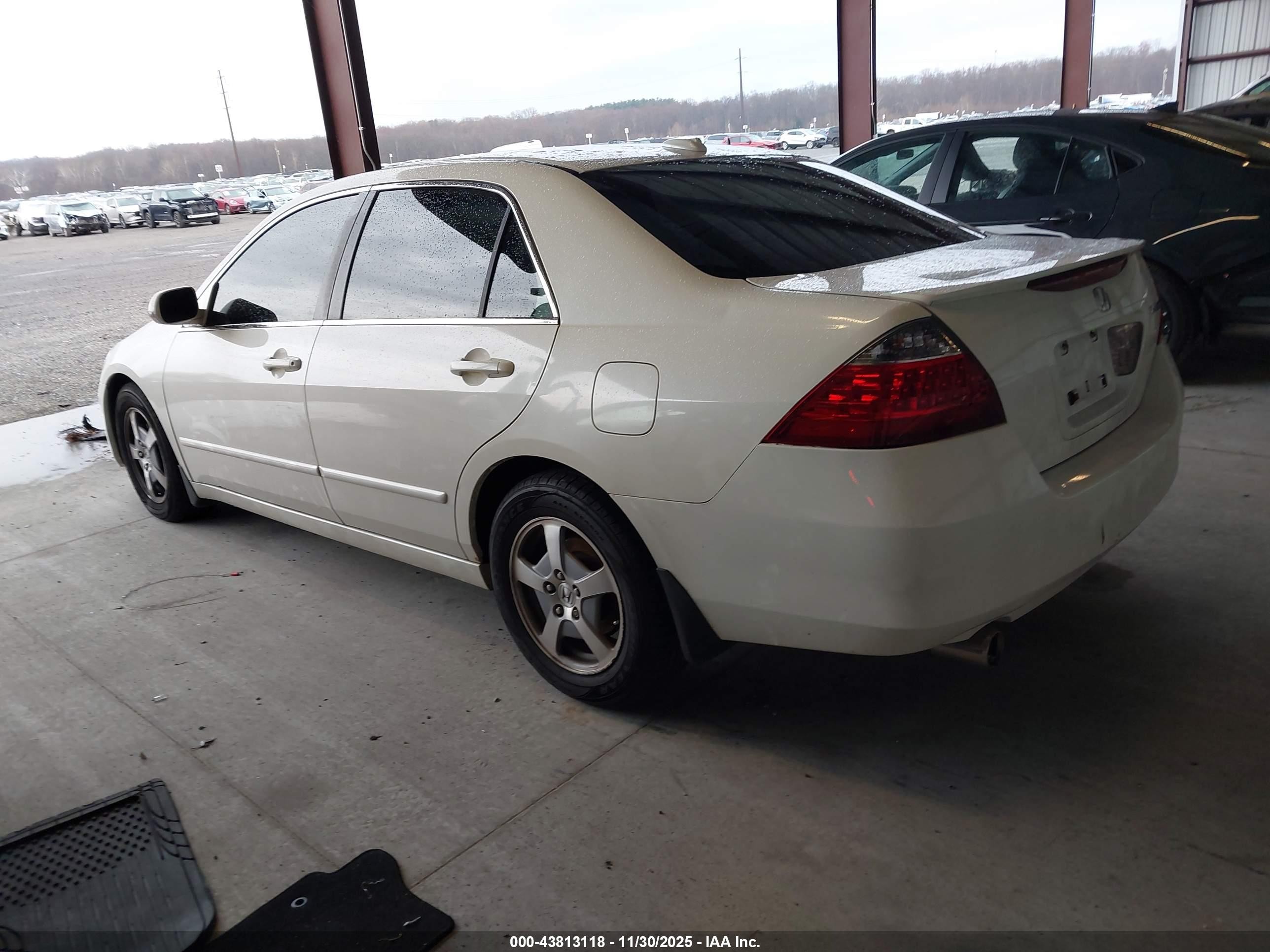 2007 Honda Accord Hybrid   Белый vin: JHMCN36517C003550