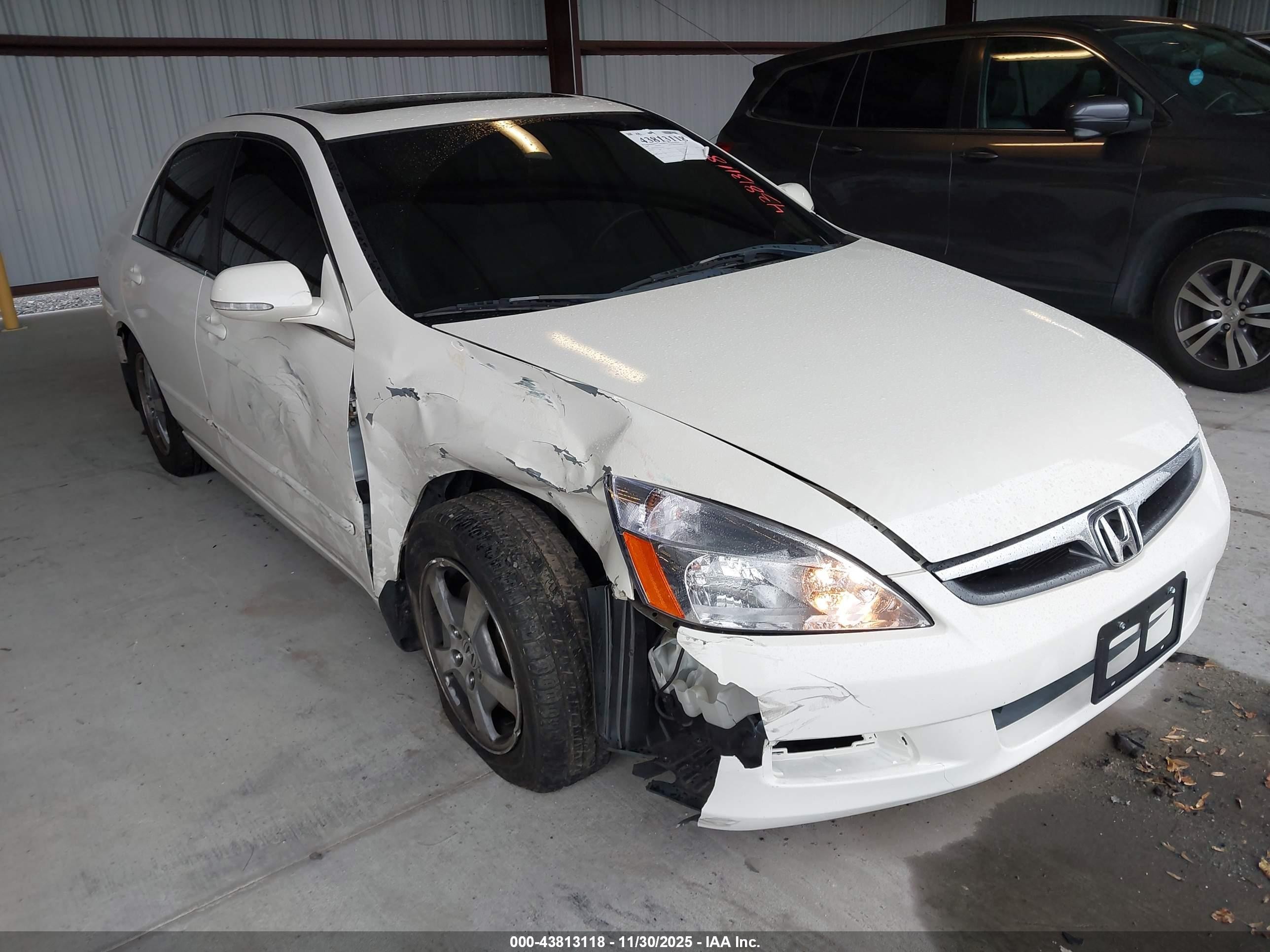 2007 Honda Accord Hybrid   Белый vin: JHMCN36517C003550