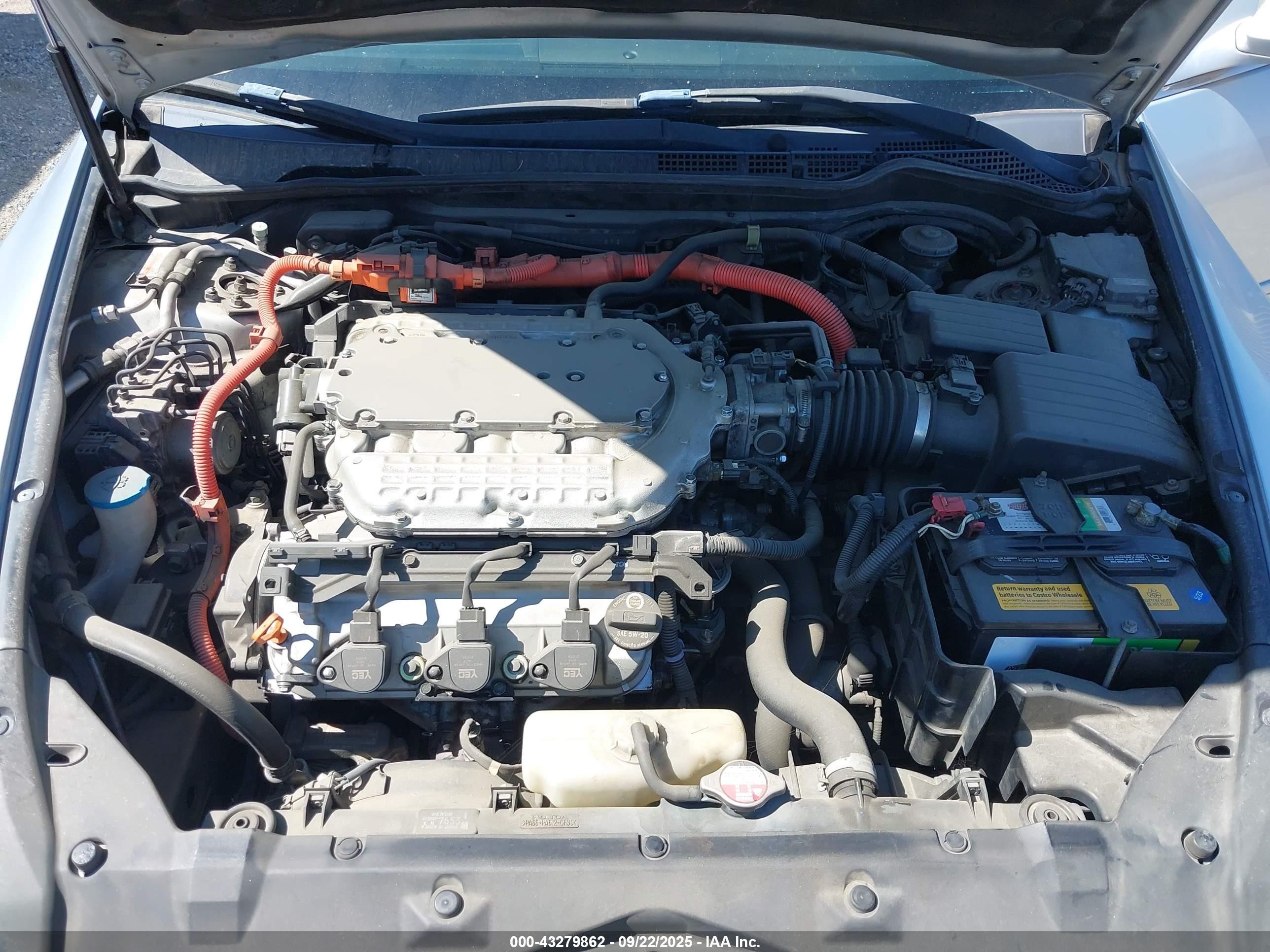 2007 Honda Accord Hybrid   Silver vin: JHMCN36547C000898