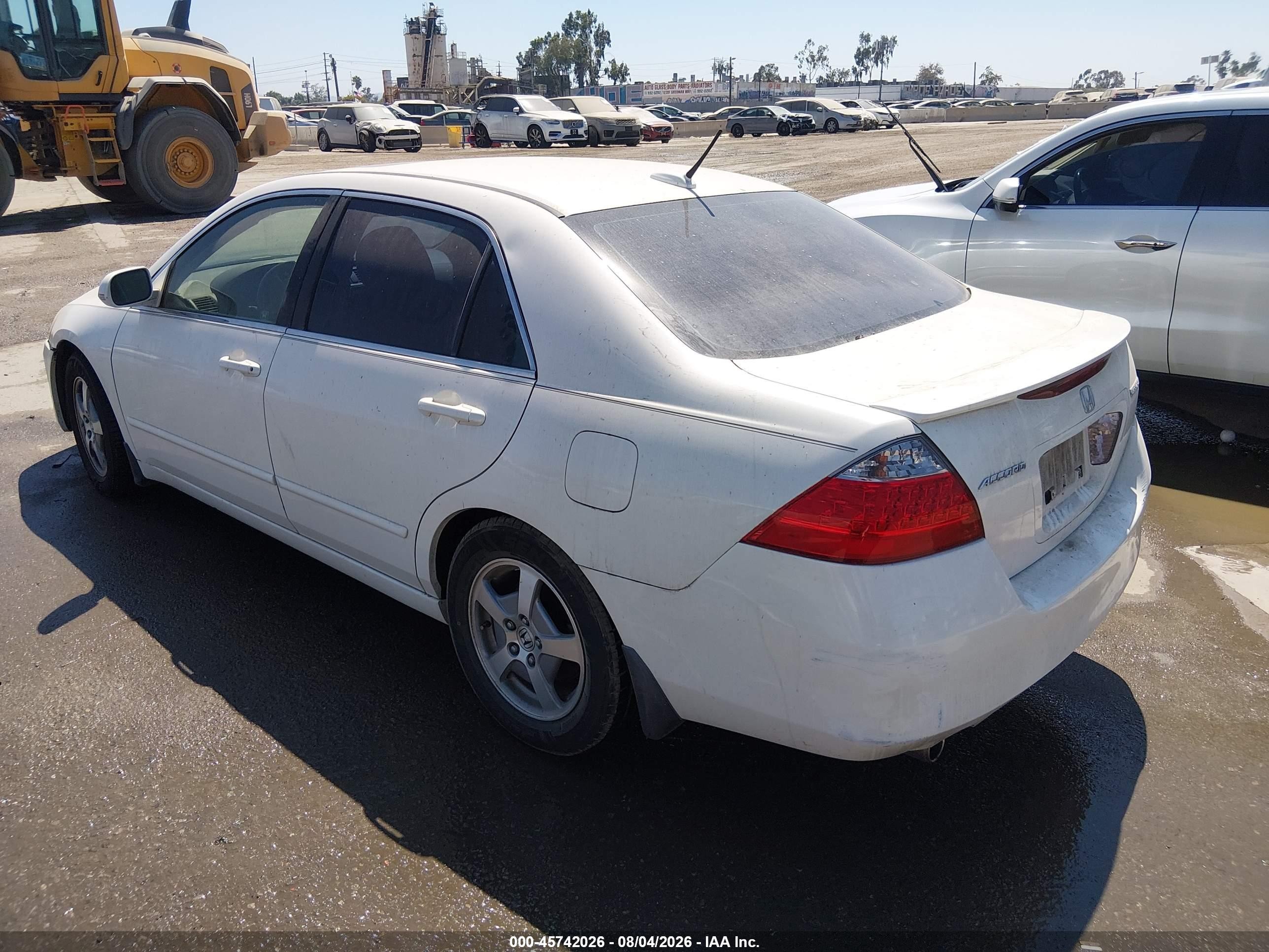 2007 Honda Accord Hybrid   White vin: JHMCN36557C001235