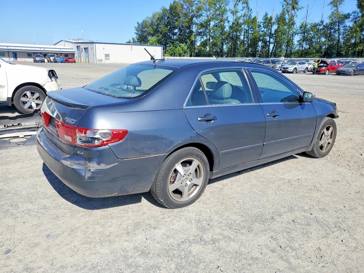2005 Honda Accord Hybrid Gray vin: JHMCN36565C017229