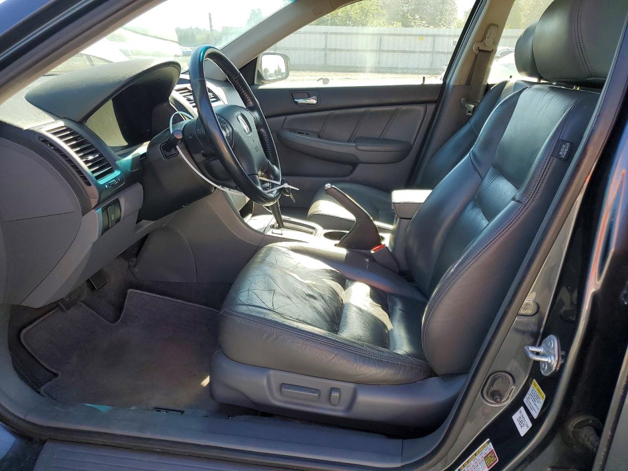 2005 Honda Accord Hybrid Gray vin: JHMCN36565C017229