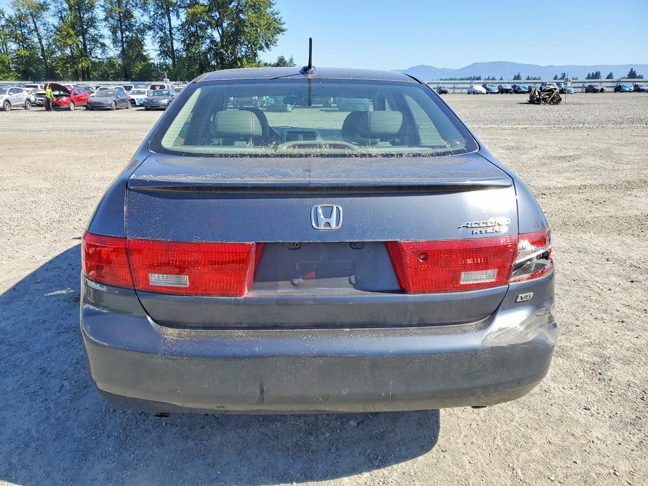 2005 Honda Accord Hybrid Gray vin: JHMCN36565C017229