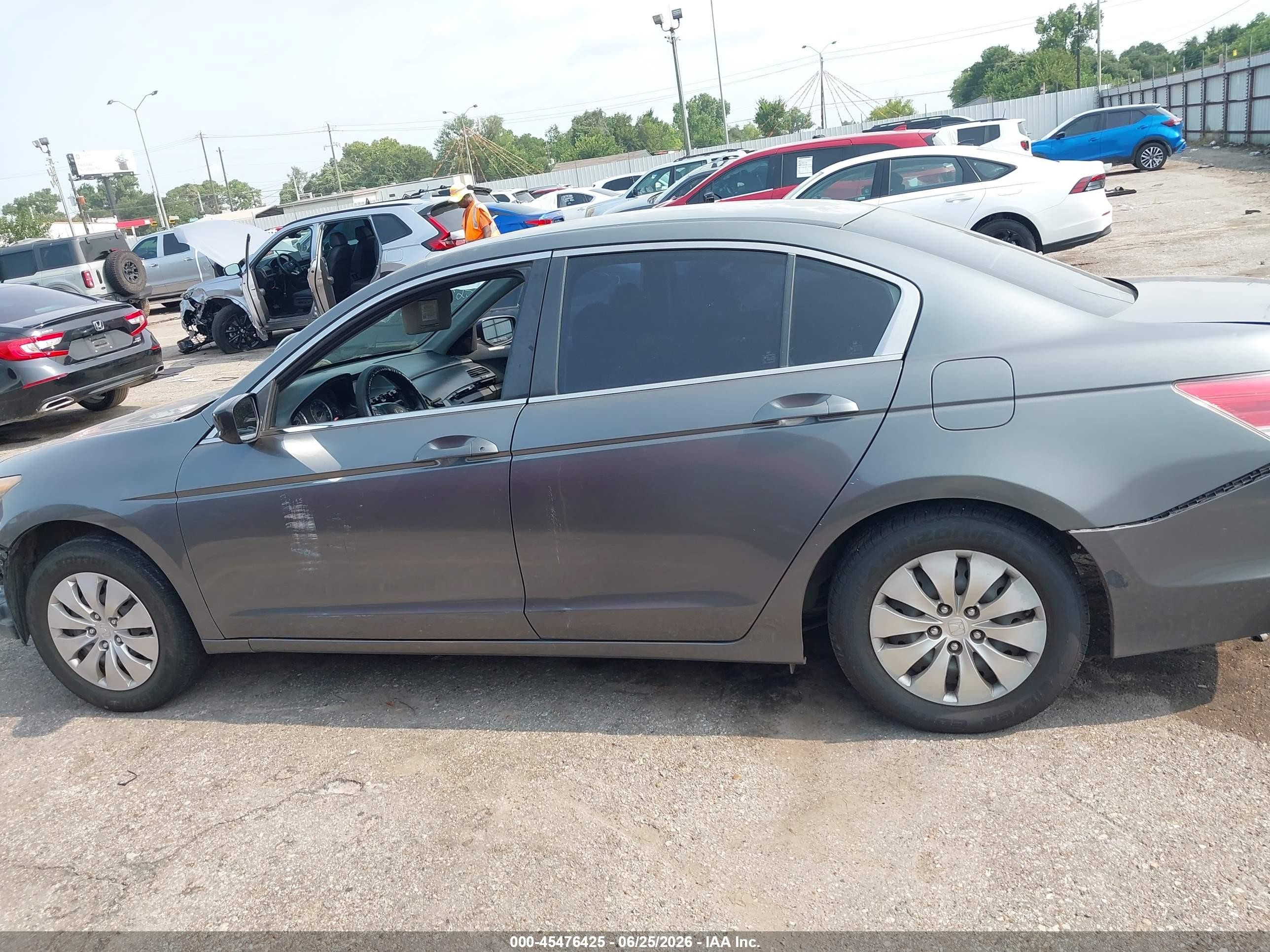 2009 Honda Accord 2.4 Lx Серый vin: JHMCP26309C011094