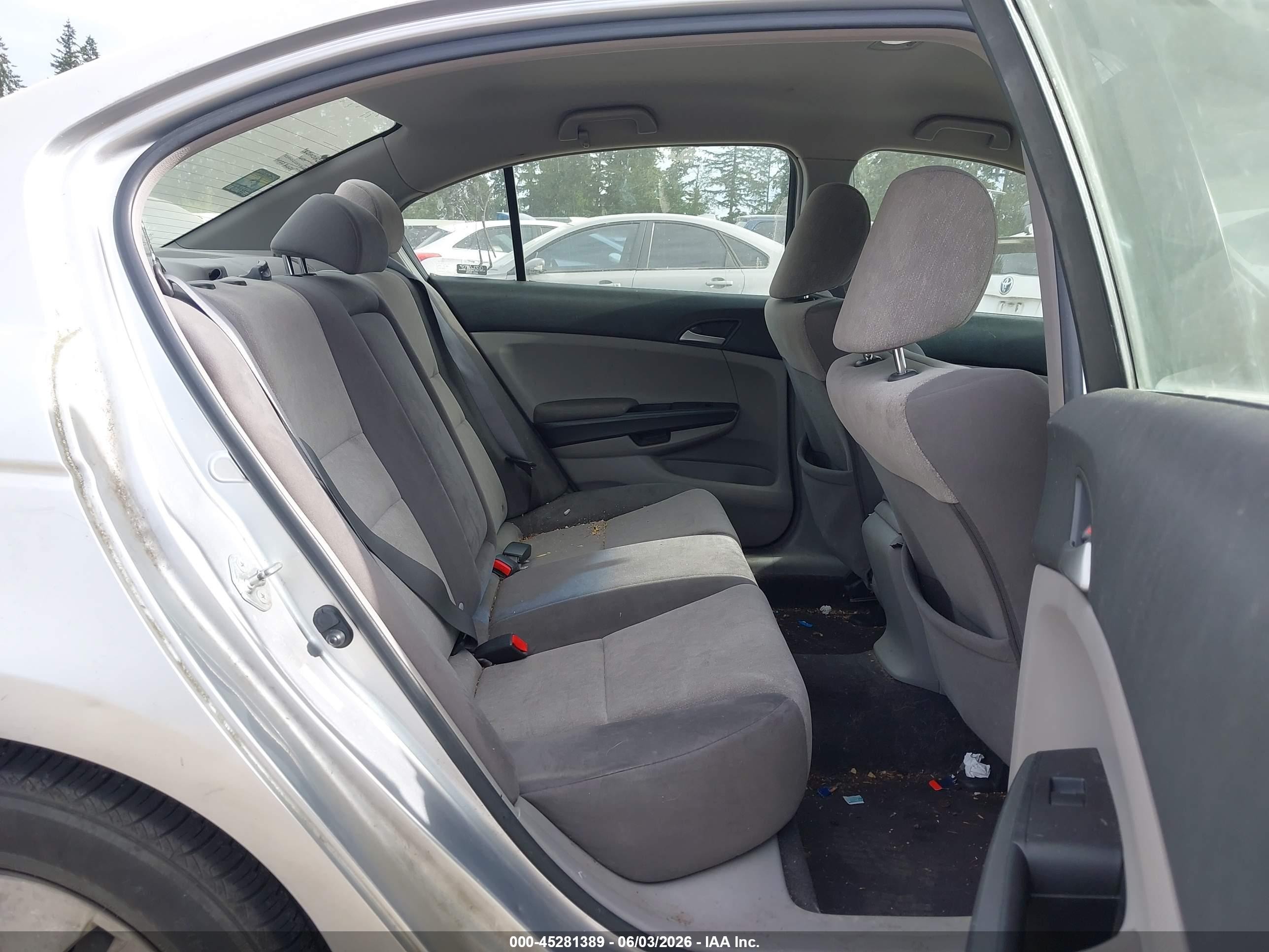 2008 Honda Accord 2.4 Lx Silver vin: JHMCP26328C033189
