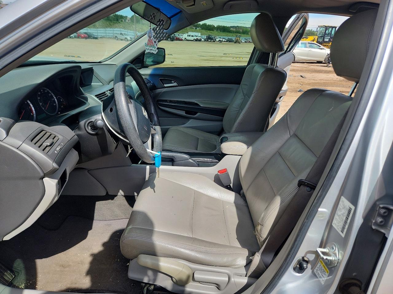 2009 Honda Accord Lx Silver vin: JHMCP26329C007533