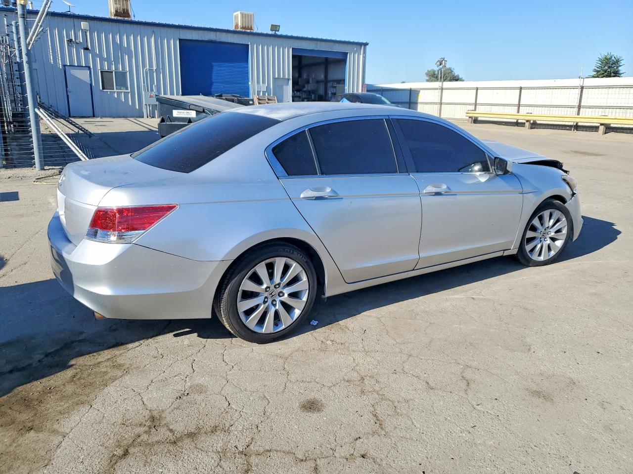 2008 Honda Accord Lx Silver vin: JHMCP26338C018622