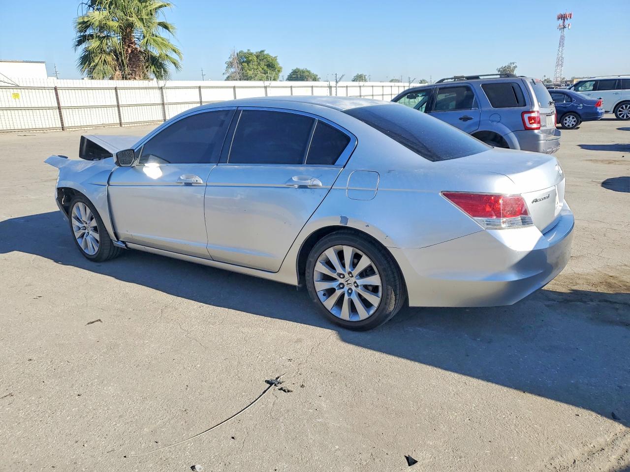 2008 Honda Accord Lx Silver vin: JHMCP26338C018622