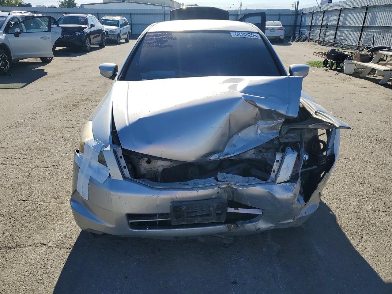 2008 Honda Accord Lx Silver vin: JHMCP26338C018622