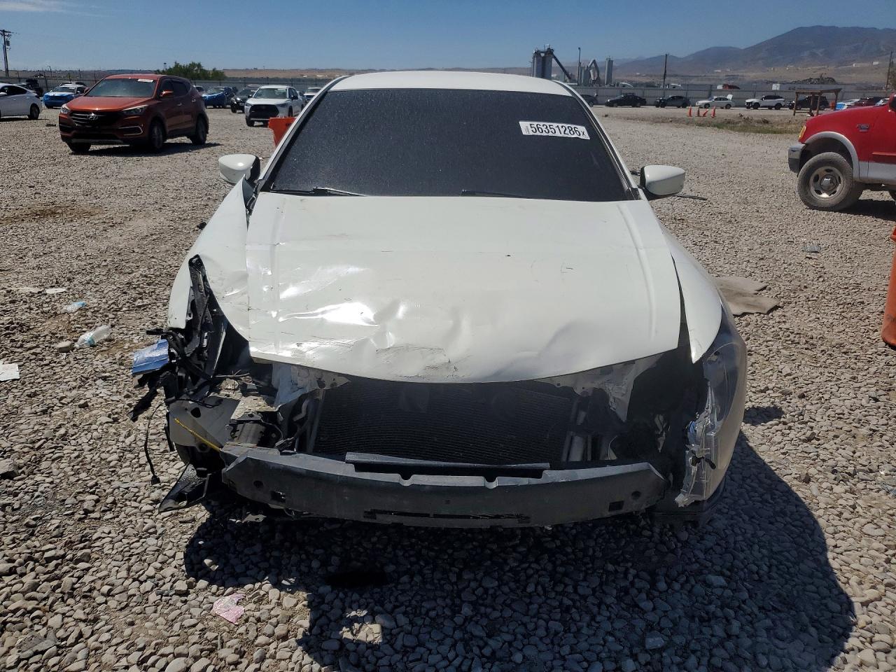 2008 Honda Accord Lx White vin: JHMCP26338C043584