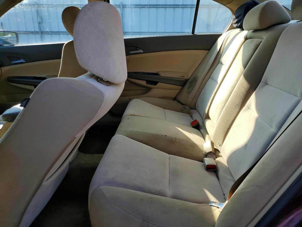 2008 Honda Accord Burgundy vin: JHMCP26338C074754