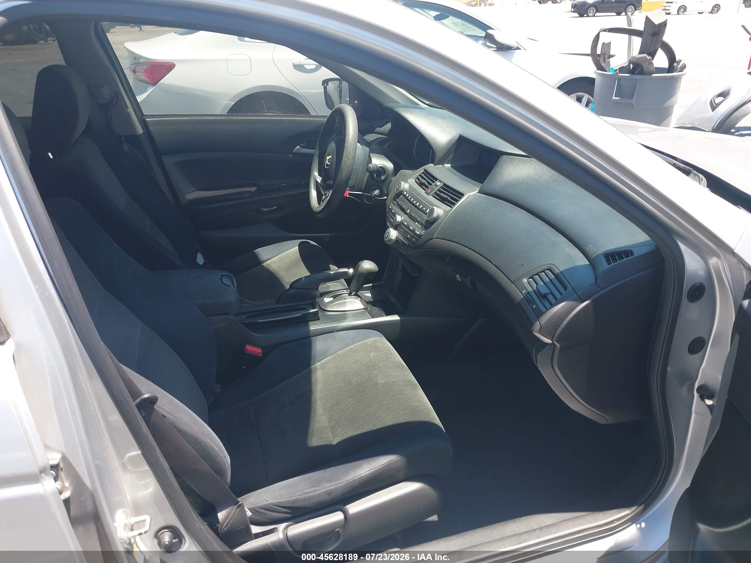 2009 Honda Accord 2.4 Lx Silver vin: JHMCP26339C005497