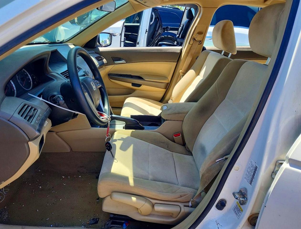 2008 Honda Accord Lx White vin: JHMCP26348C031508