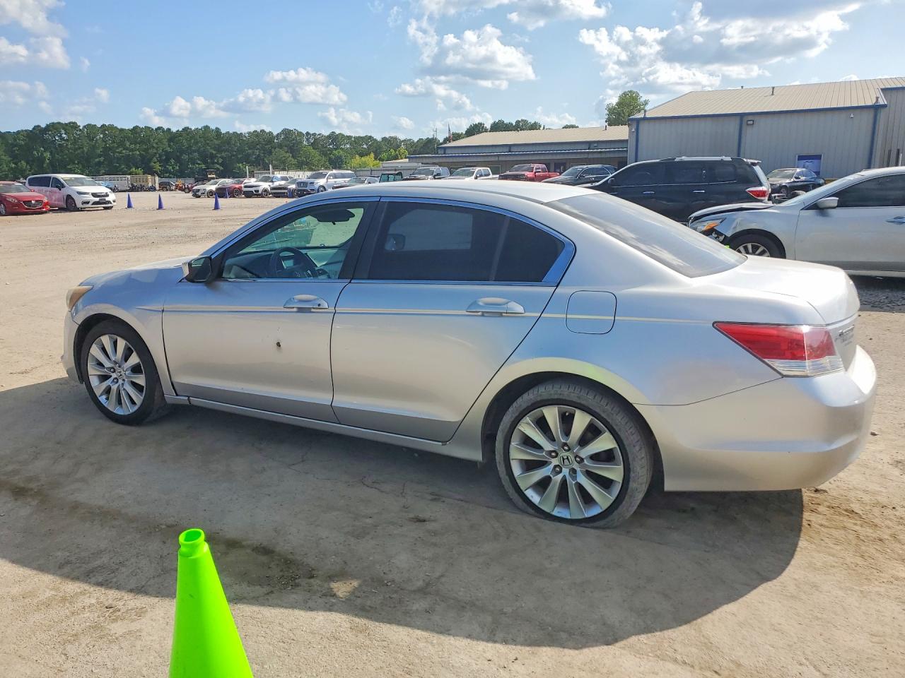 2009 Honda Accord Lx Silver vin: JHMCP26349C008604