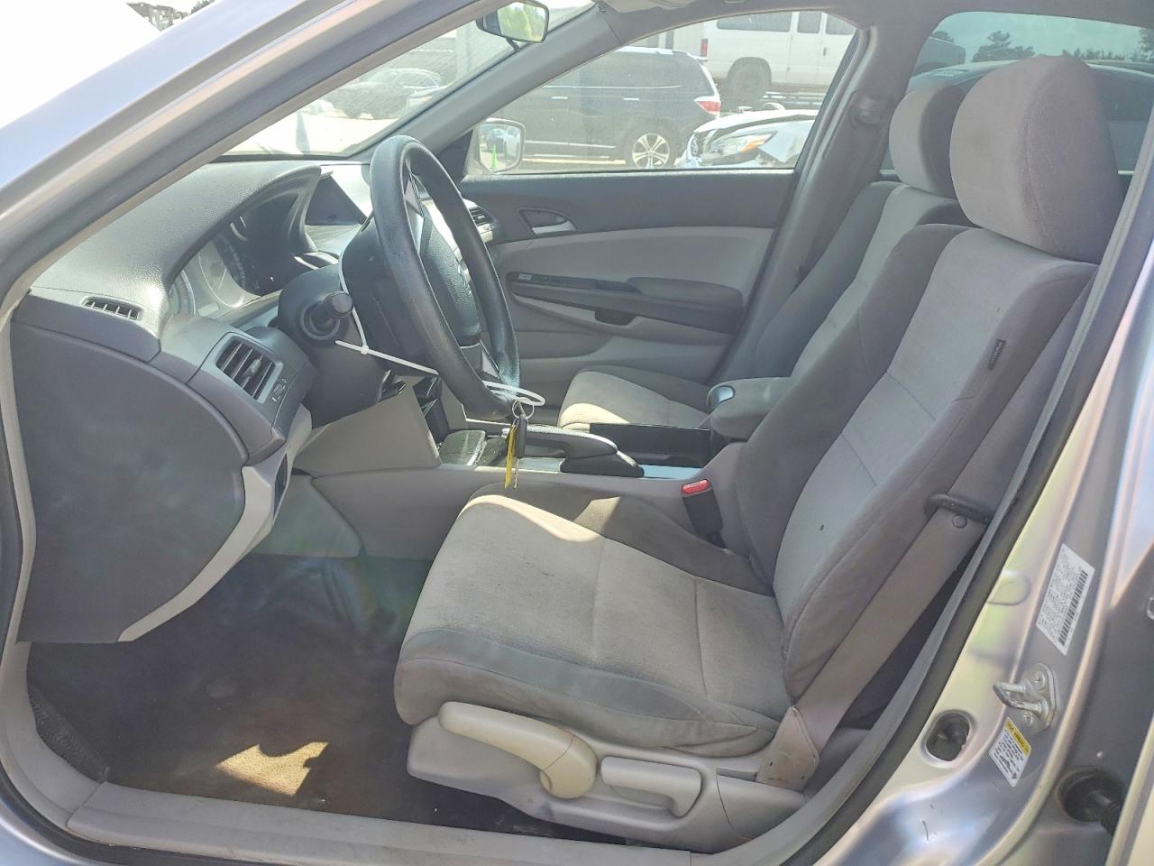 2009 Honda Accord Lx Silver vin: JHMCP26349C008604