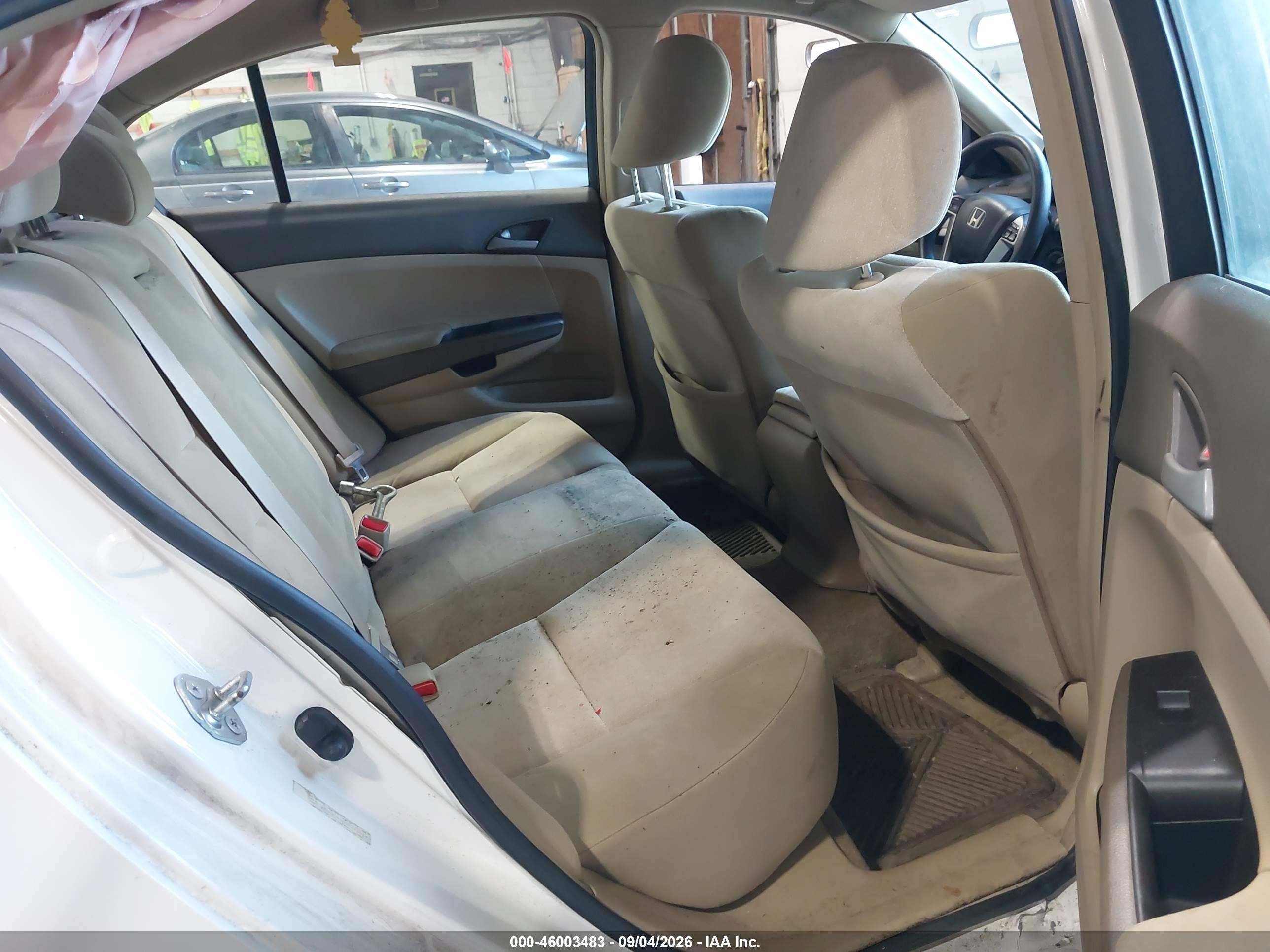 2008 Honda Accord 2.4 Lx White vin: JHMCP26358C073864