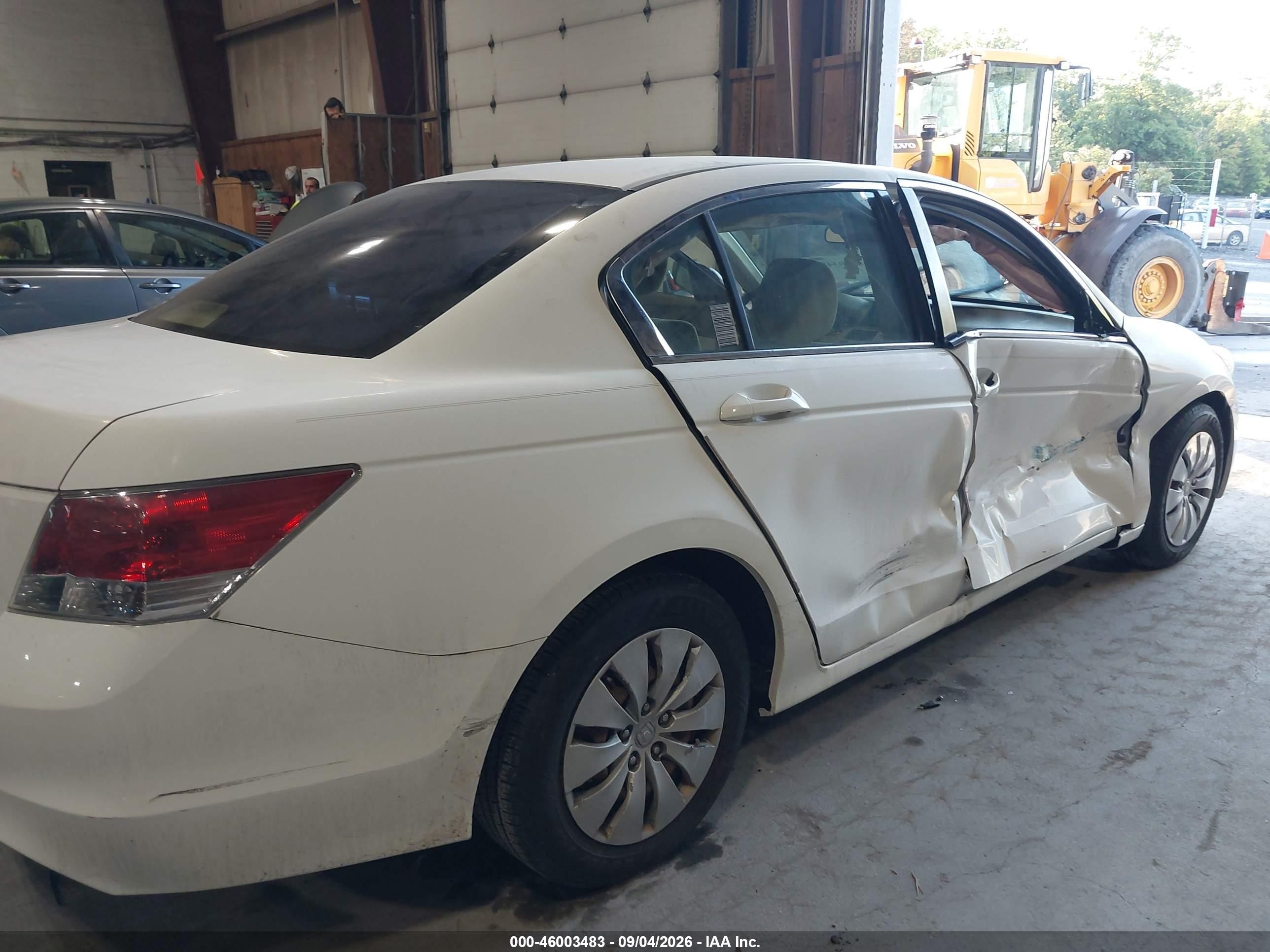 2008 Honda Accord 2.4 Lx White vin: JHMCP26358C073864