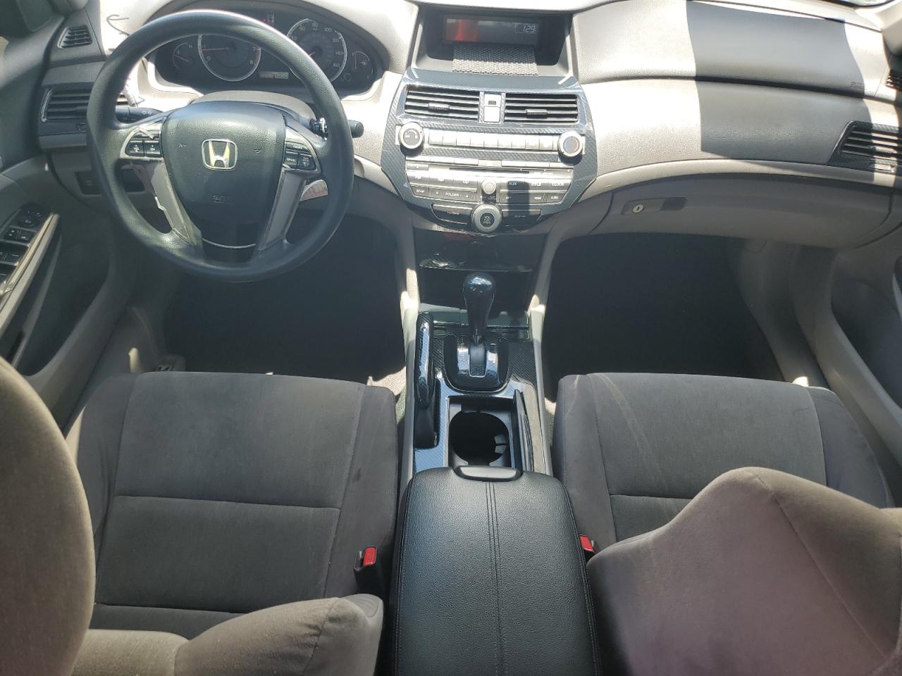 2008 Honda Accord Lx Silver vin: JHMCP26358C076134