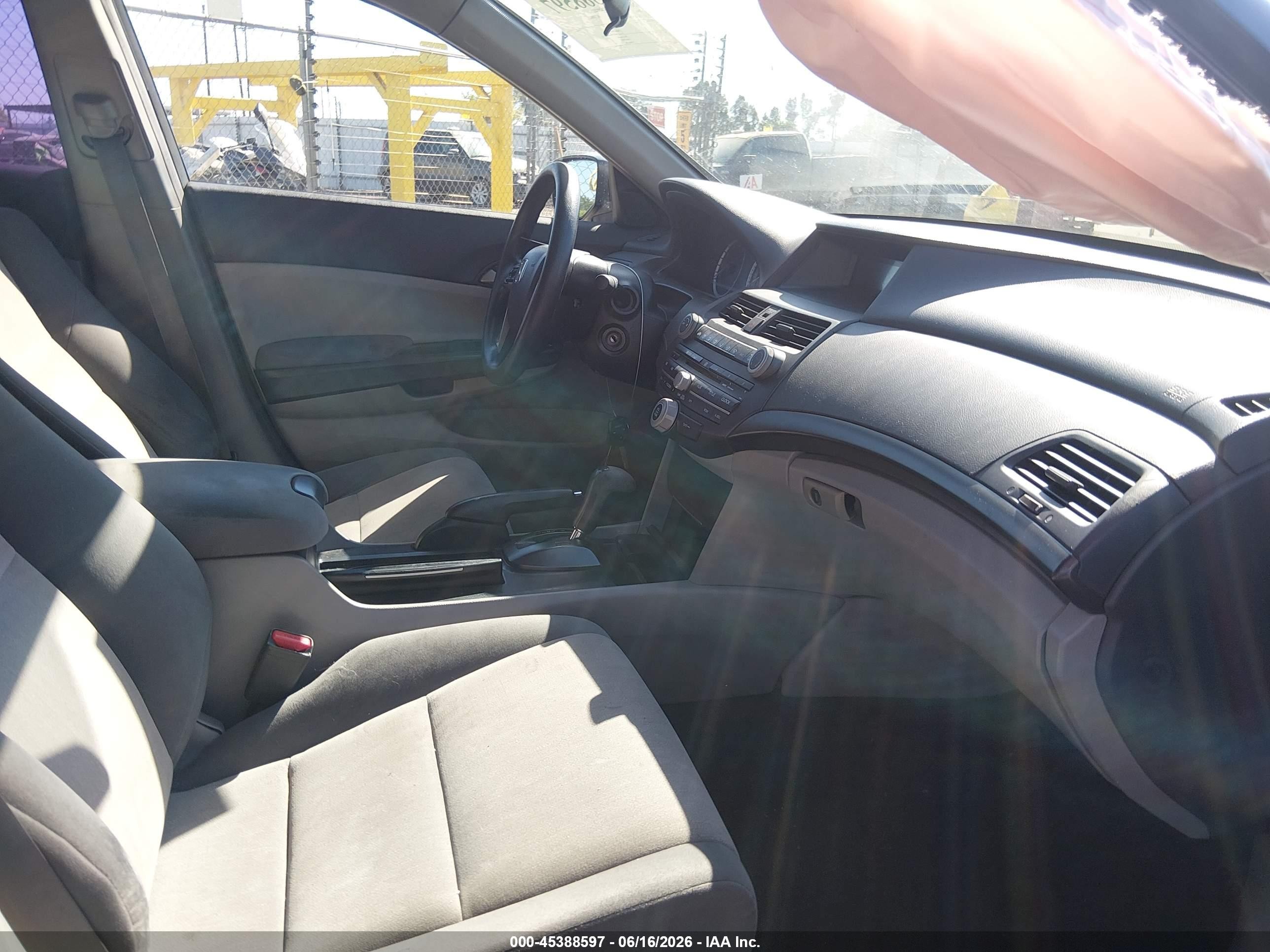2009 Honda Accord 2.4 Lx Blue vin: JHMCP26359C005856
