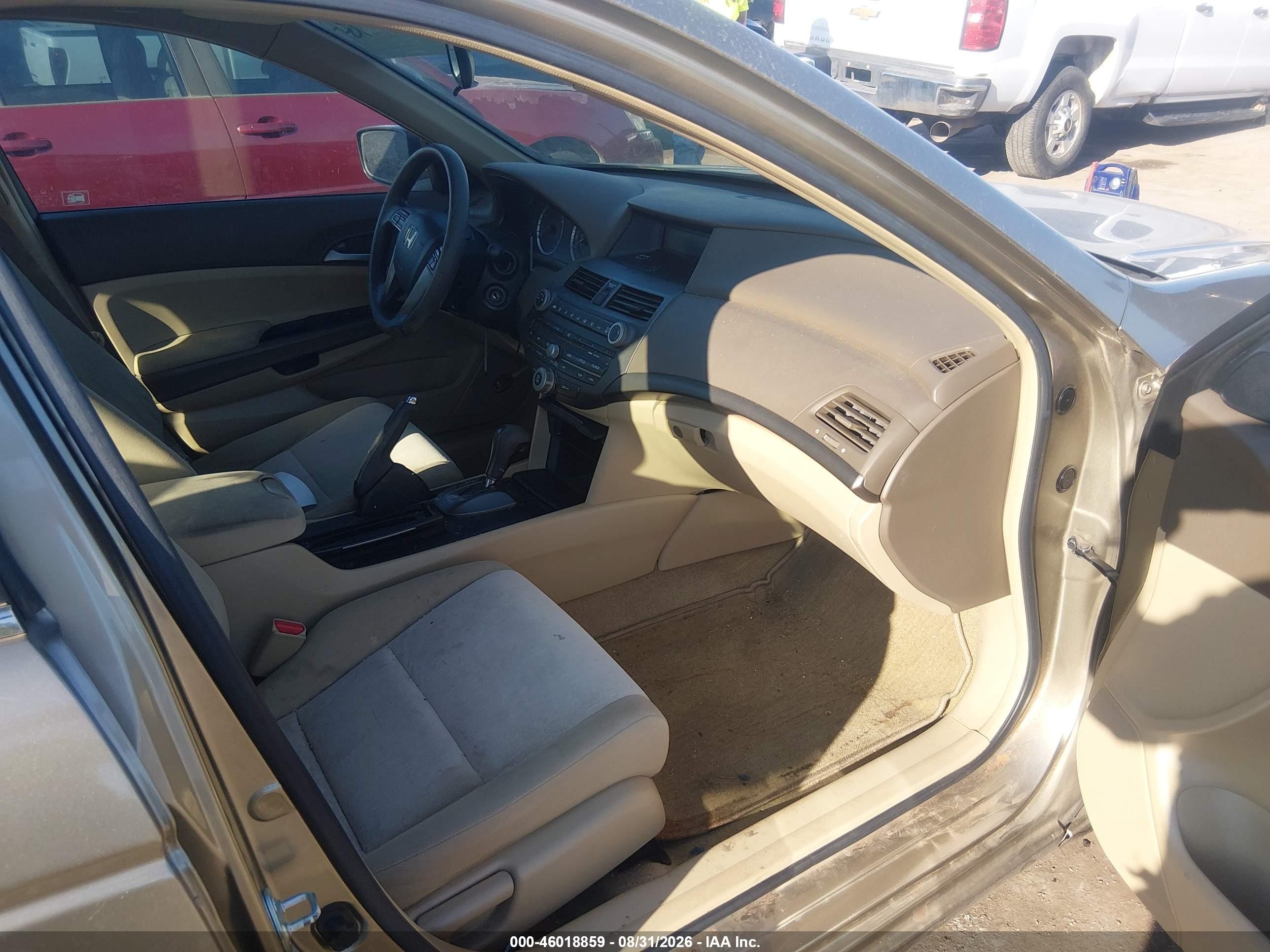 2008 Honda Accord 2.4 Lx Beige vin: JHMCP26368C020929