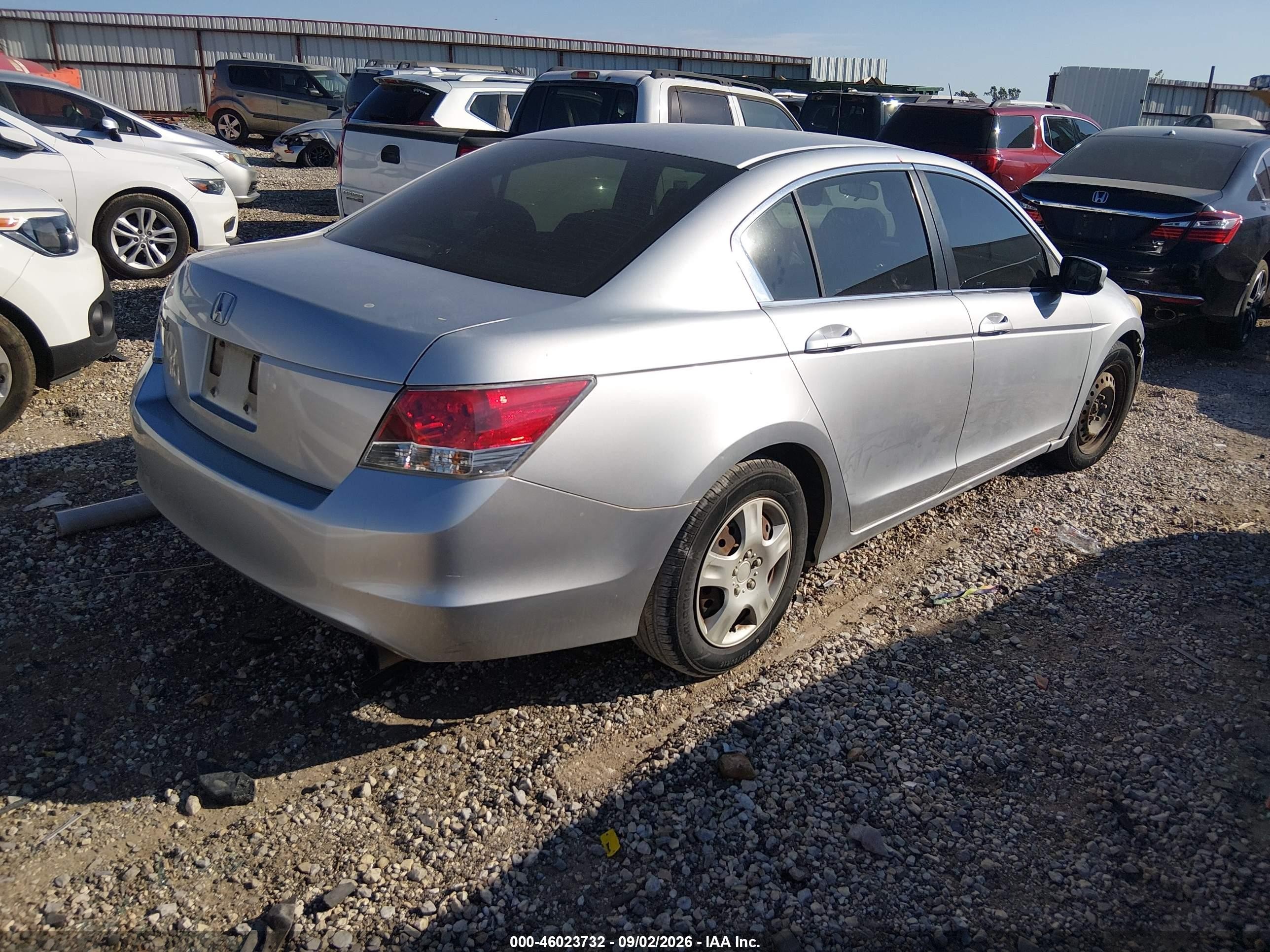 2008 Honda Accord 2.4 Lx Серебряный vin: JHMCP26368C057902