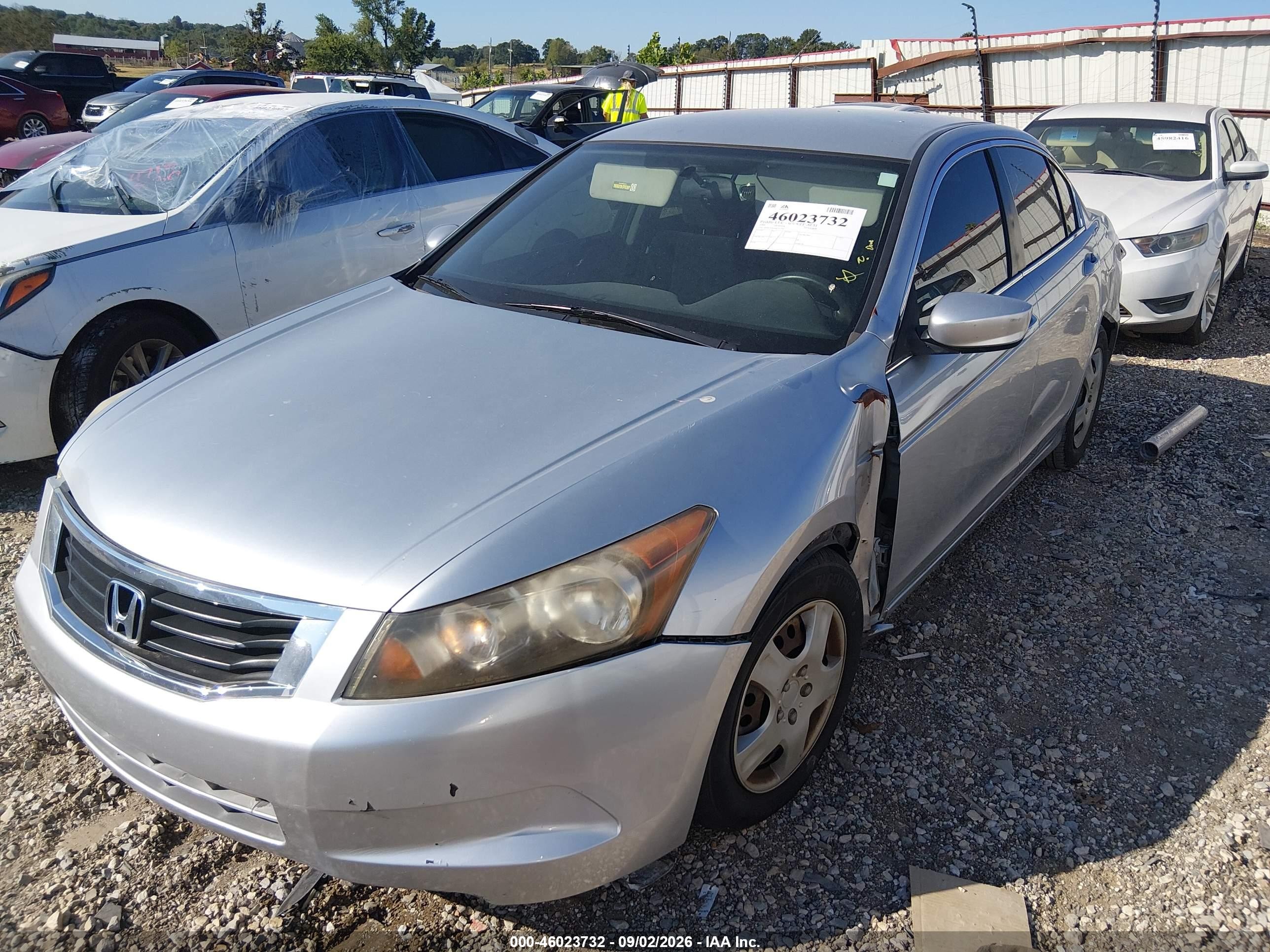 2008 Honda Accord 2.4 Lx Серебряный vin: JHMCP26368C057902