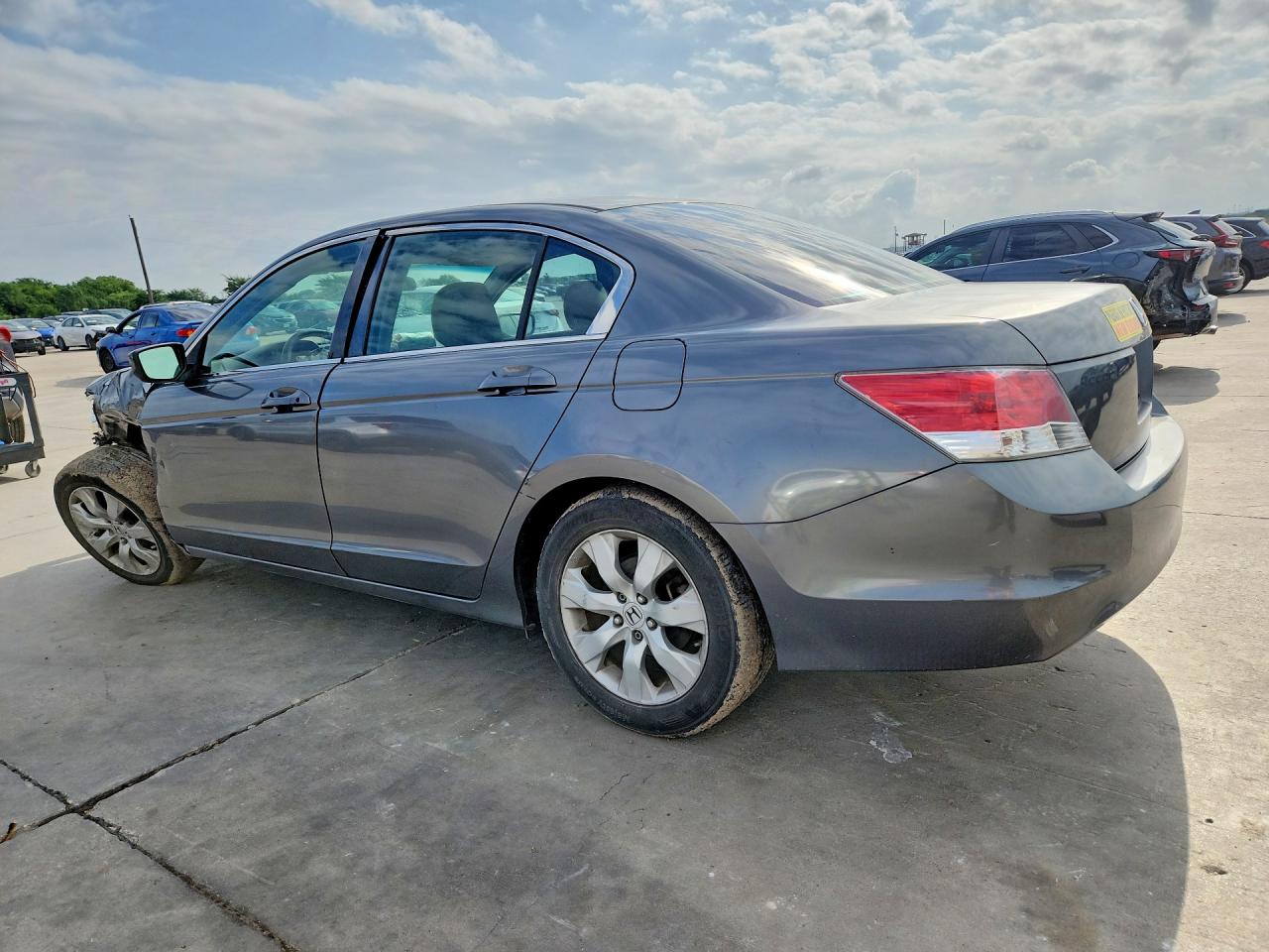 2008 Honda Accord Gray vin: JHMCP26368C063523