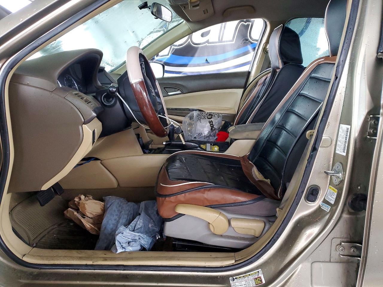 2008 Honda Accord Lx Tan vin: JHMCP26378C011754