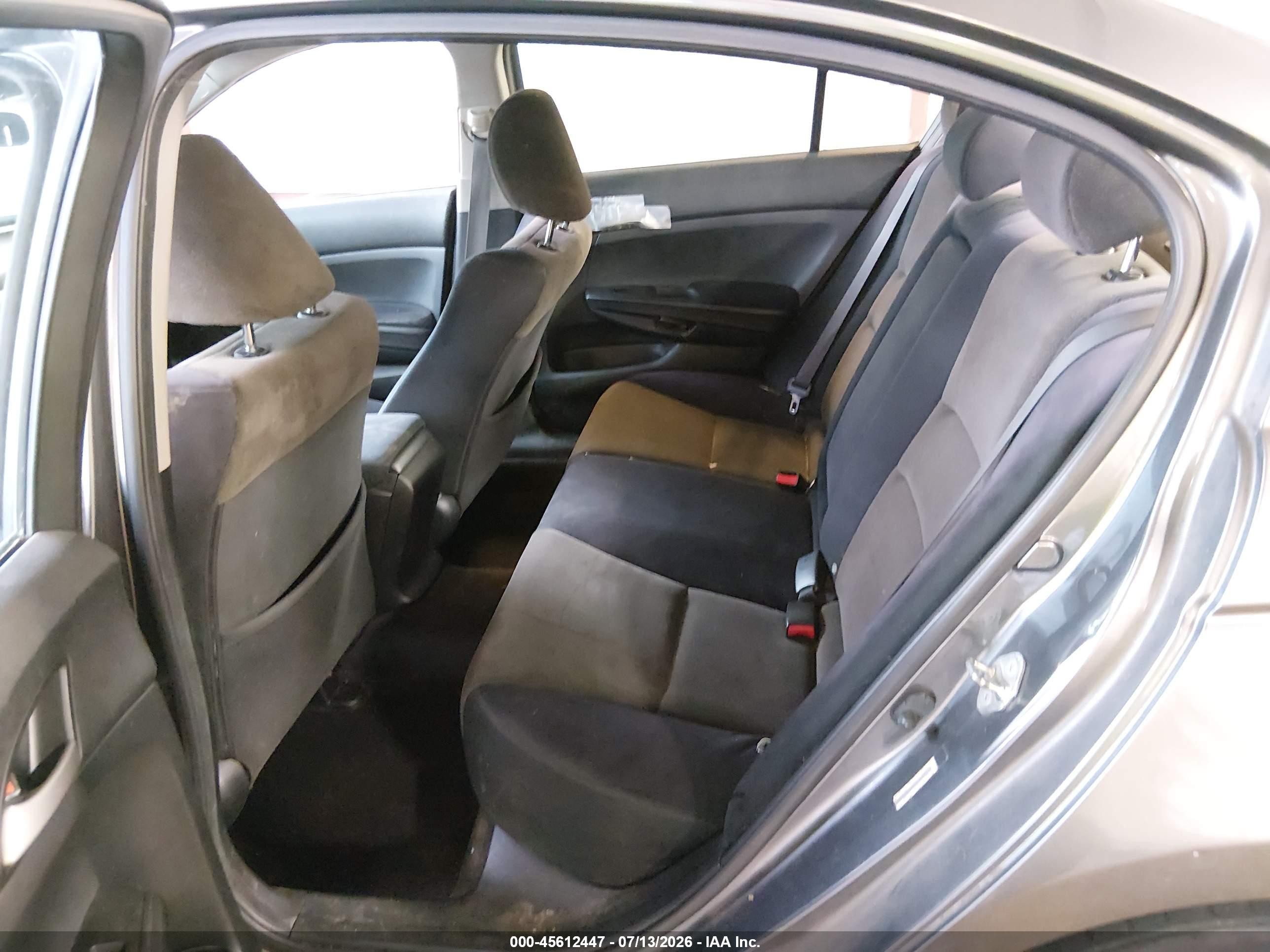 2008 Honda Accord 2.4 Lx Серый vin: JHMCP26378C015481