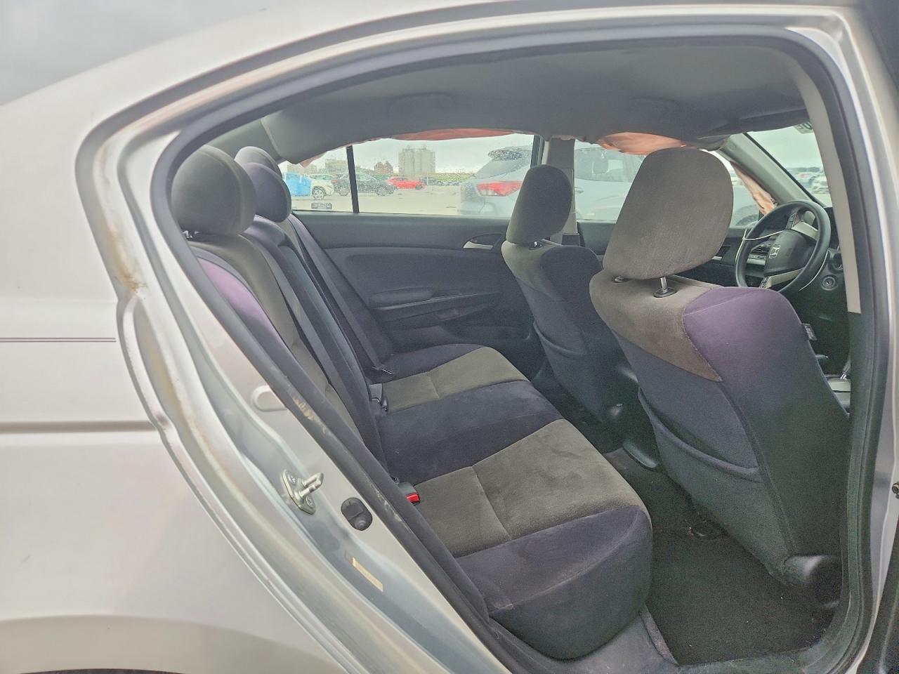 2008 Honda Accord Lx Silver vin: JHMCP26378C048108