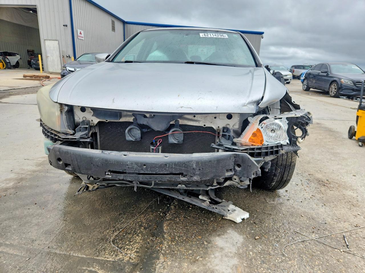 2008 Honda Accord Lx Silver vin: JHMCP26378C048108
