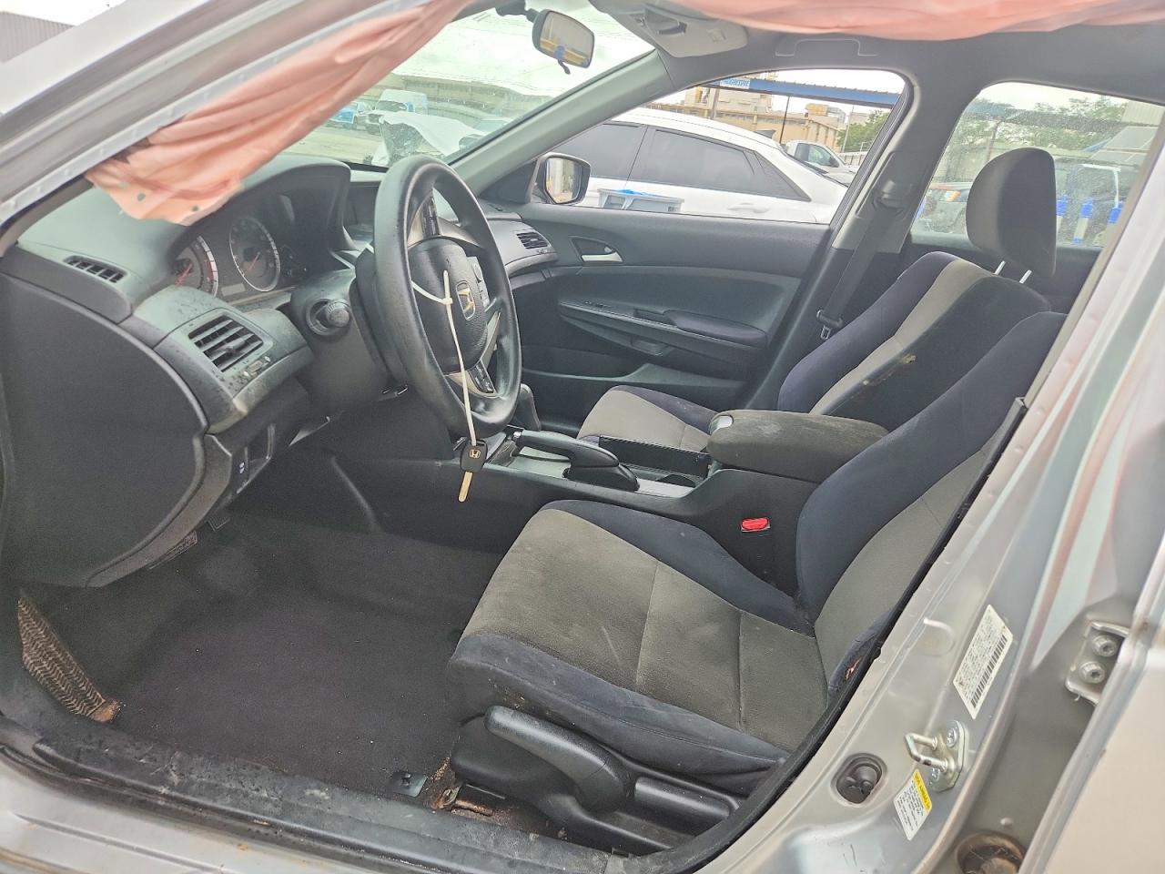 2008 Honda Accord Lx Silver vin: JHMCP26378C048108