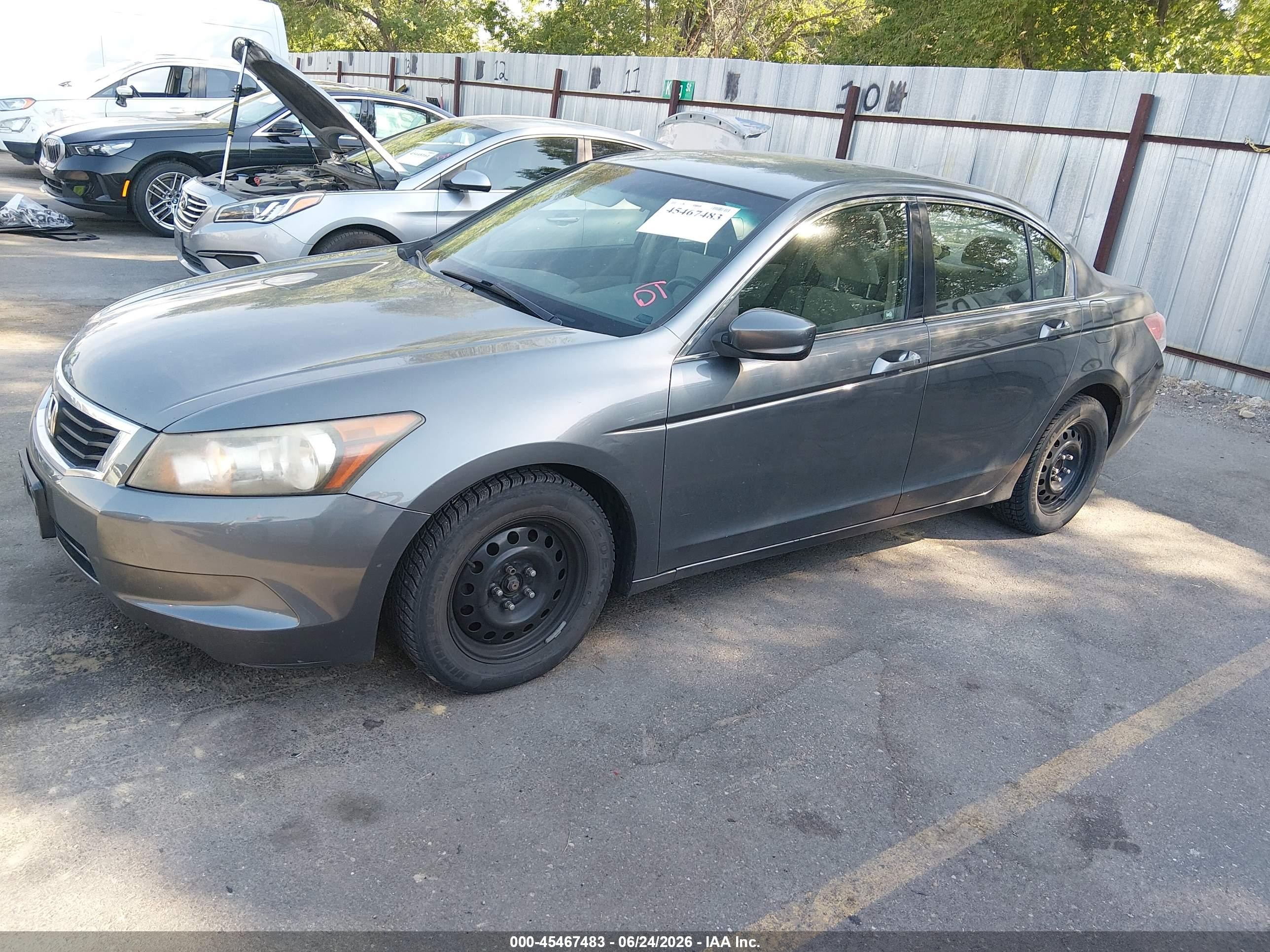 2009 Honda Accord 2.4 Lx Серый vin: JHMCP26389C011375