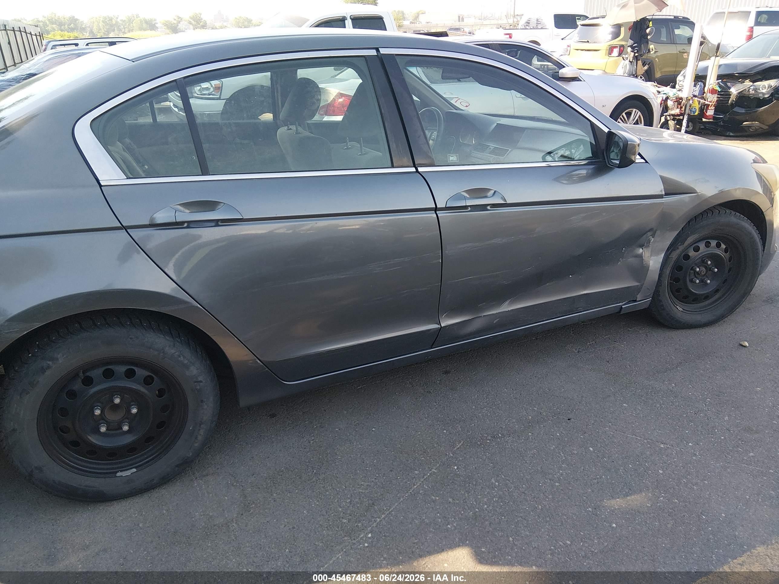 2009 Honda Accord 2.4 Lx Серый vin: JHMCP26389C011375