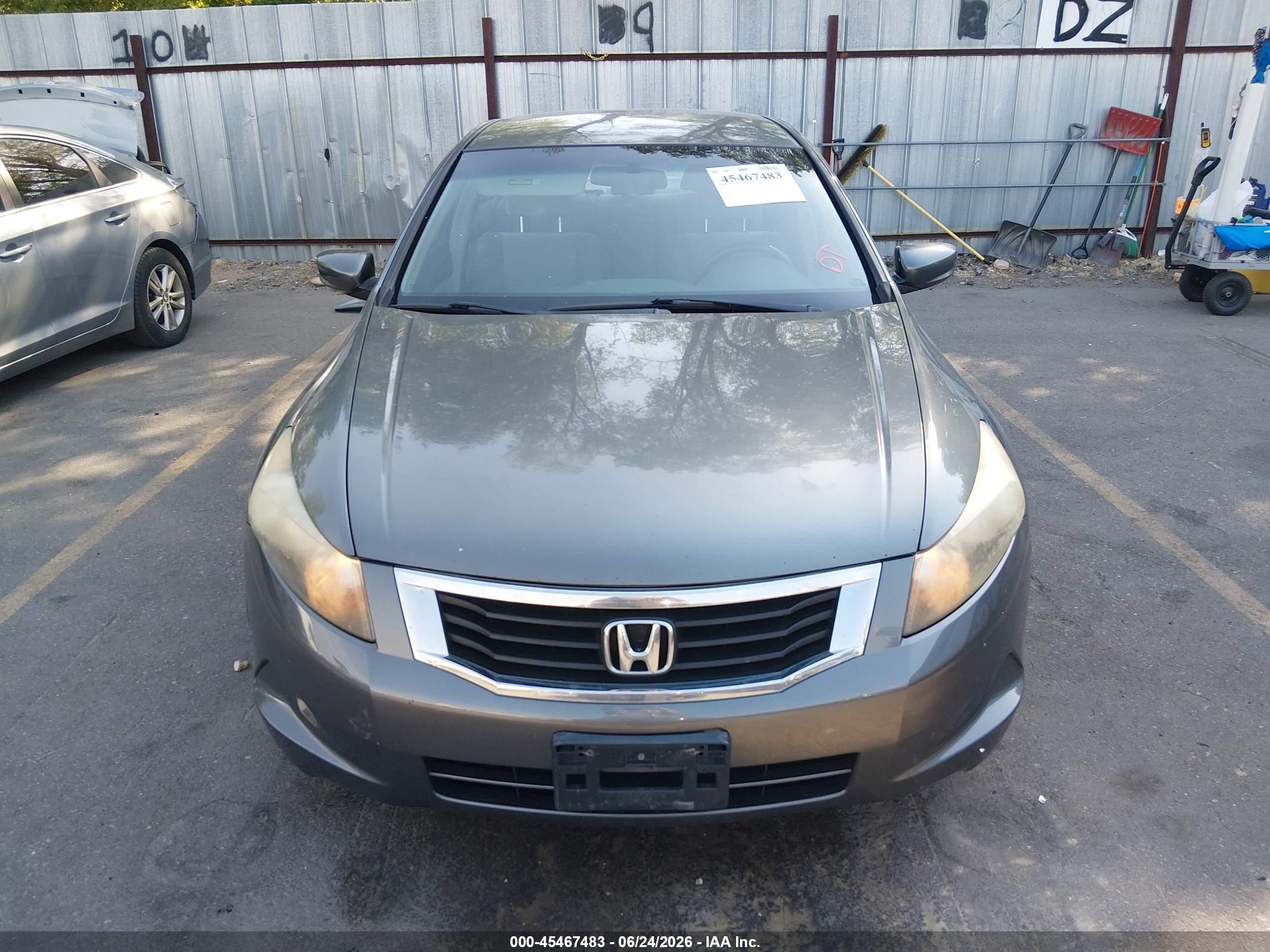 2009 Honda Accord 2.4 Lx Серый vin: JHMCP26389C011375