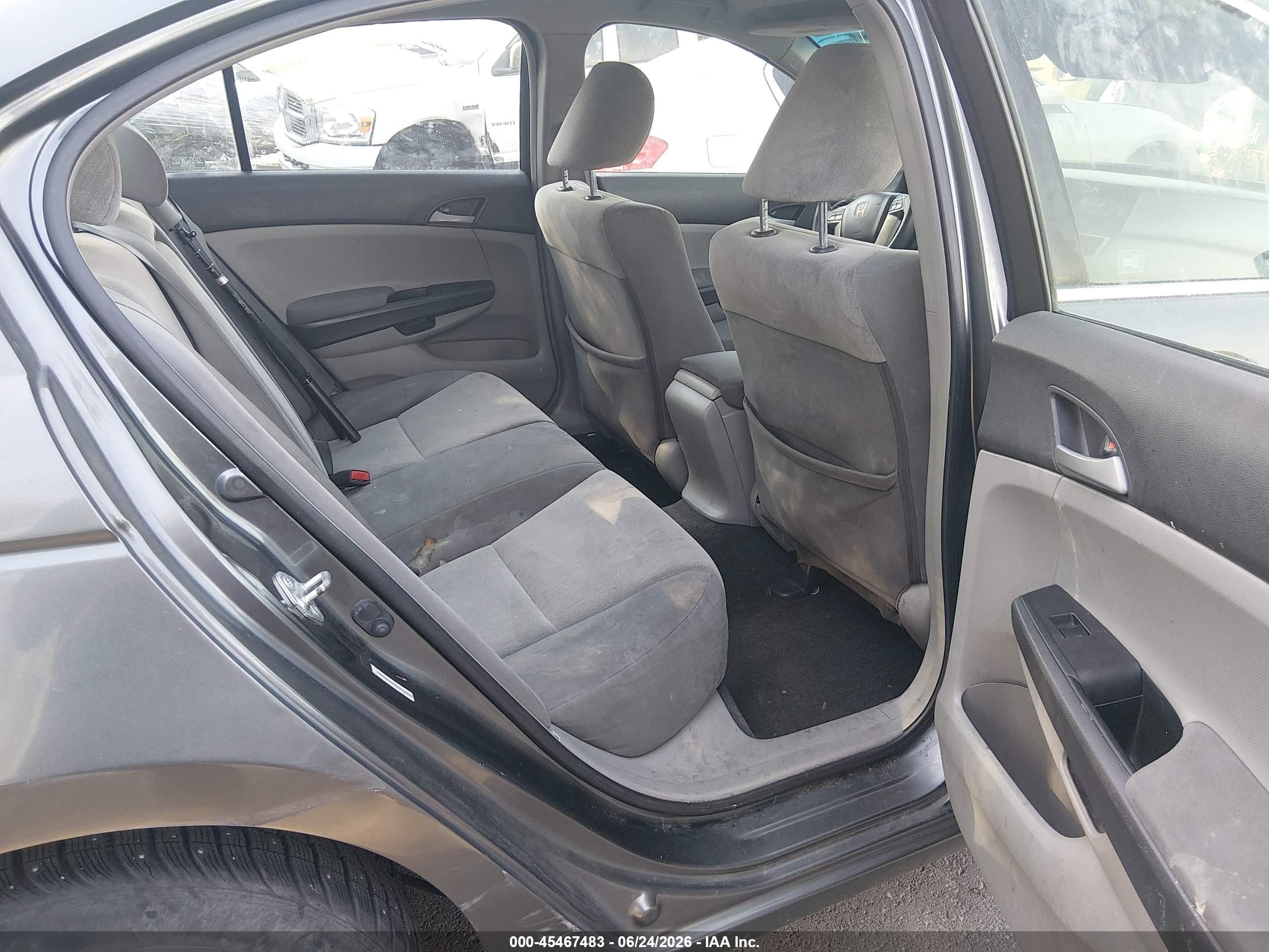 2009 Honda Accord 2.4 Lx Серый vin: JHMCP26389C011375