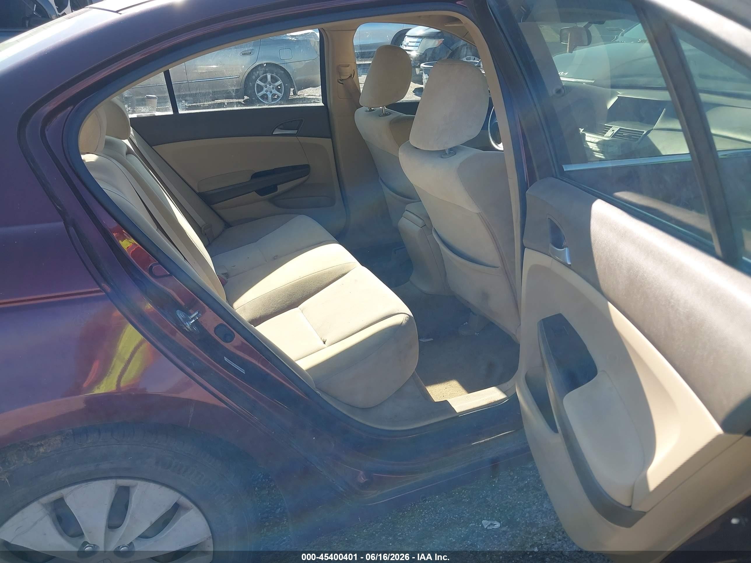 2008 Honda Accord 2.4 Lx Burgundy vin: JHMCP26398C036073