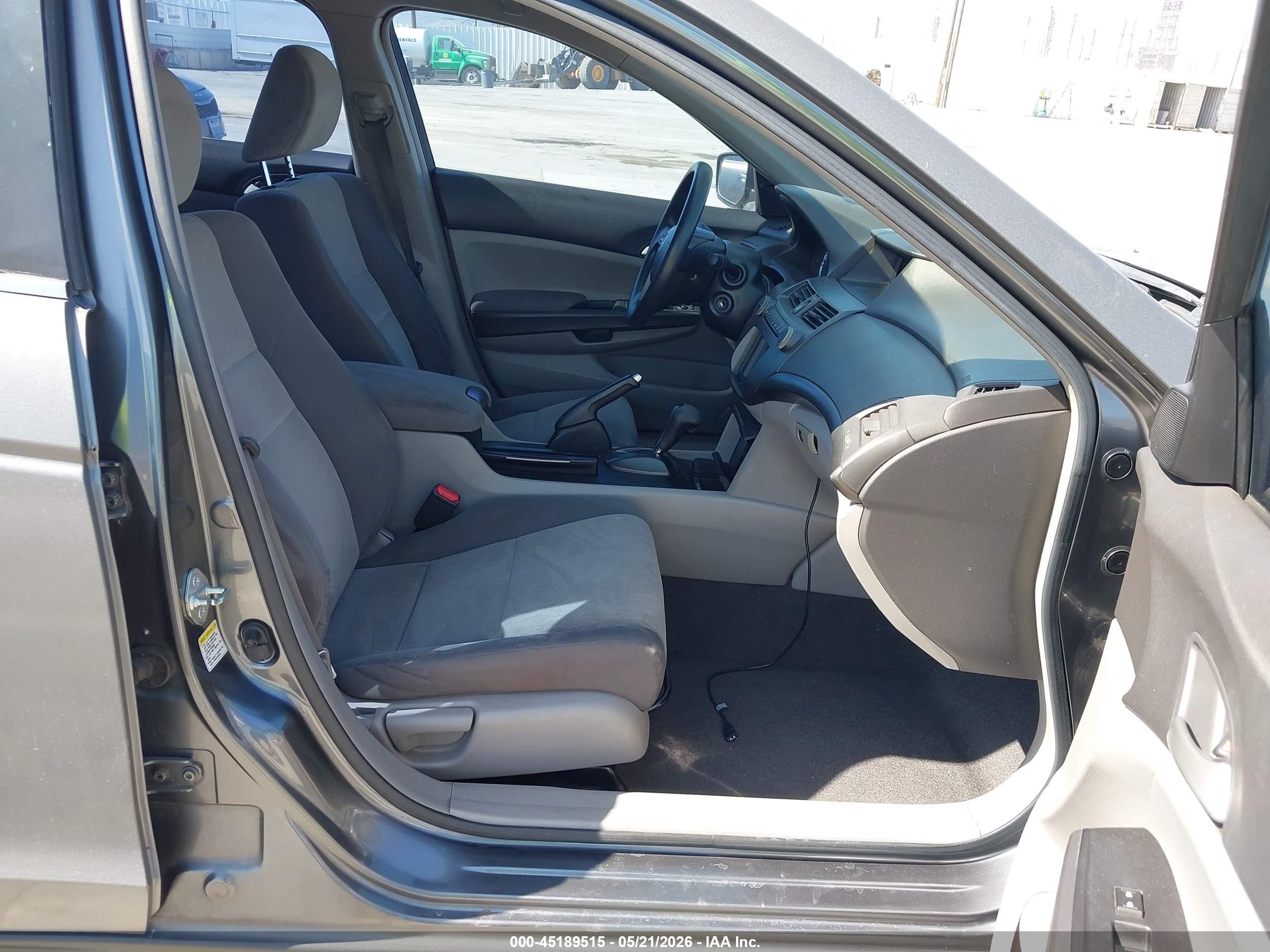 2008 Honda Accord 2.4 Lx Gray vin: JHMCP26398C072121