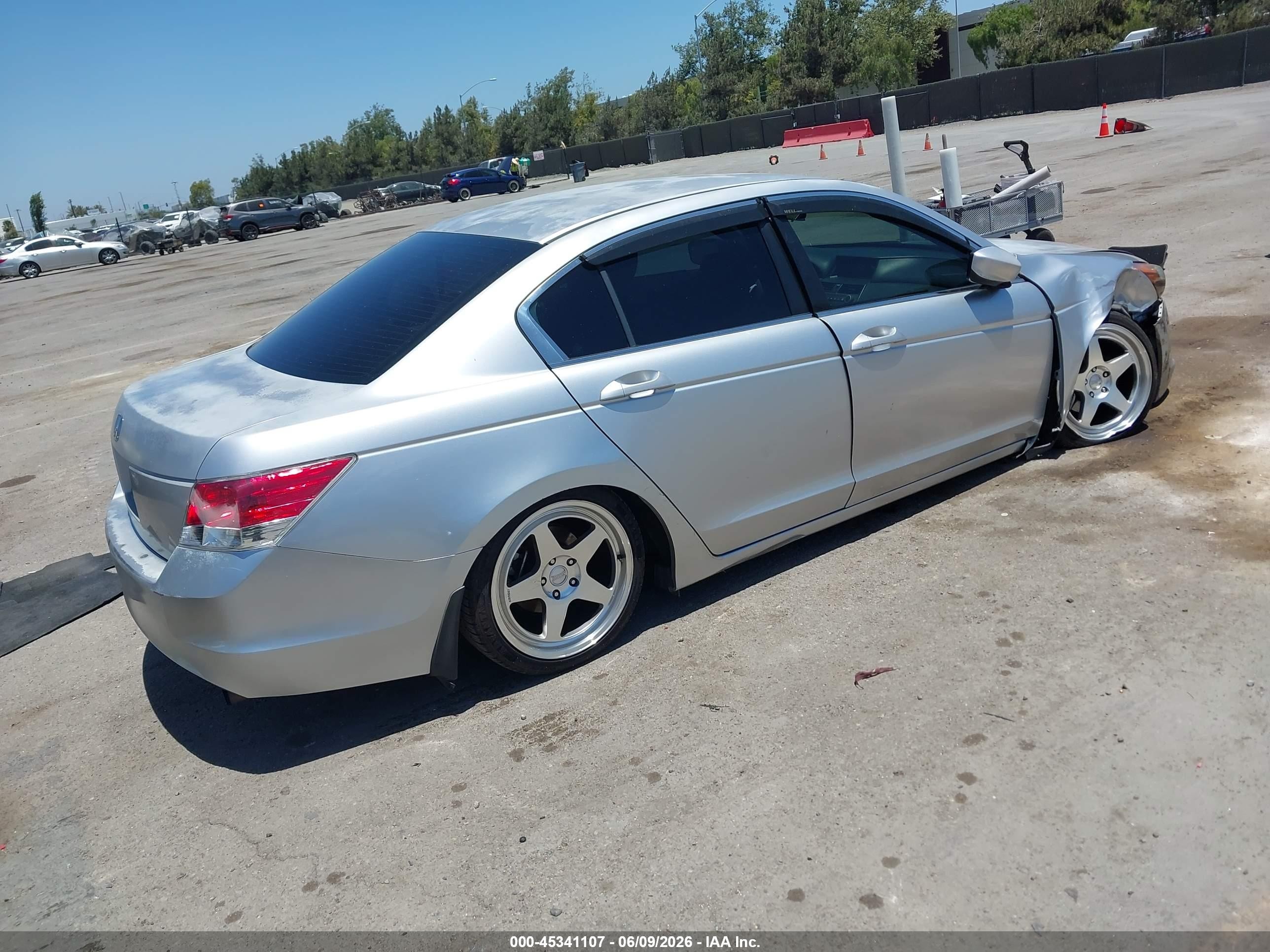 2008 Honda Accord 2.4 Lx Silver vin: JHMCP263X8C035174